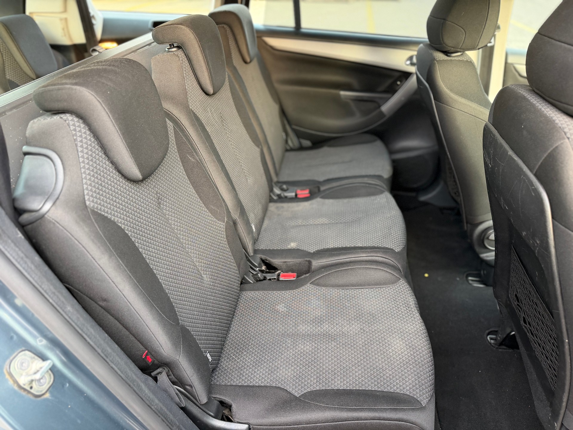 CITROEN Grand C4 Picasso 1.6i 16V Attraction-image-9