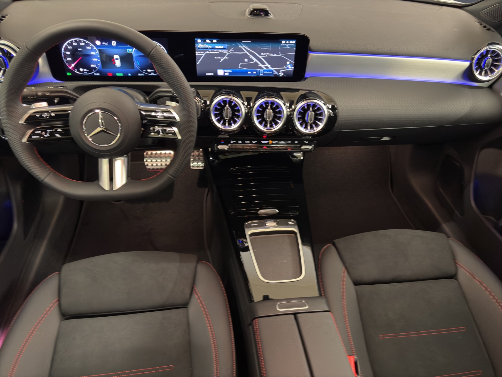 MERCEDES-BENZ A 250 e EQ Star-image-5
