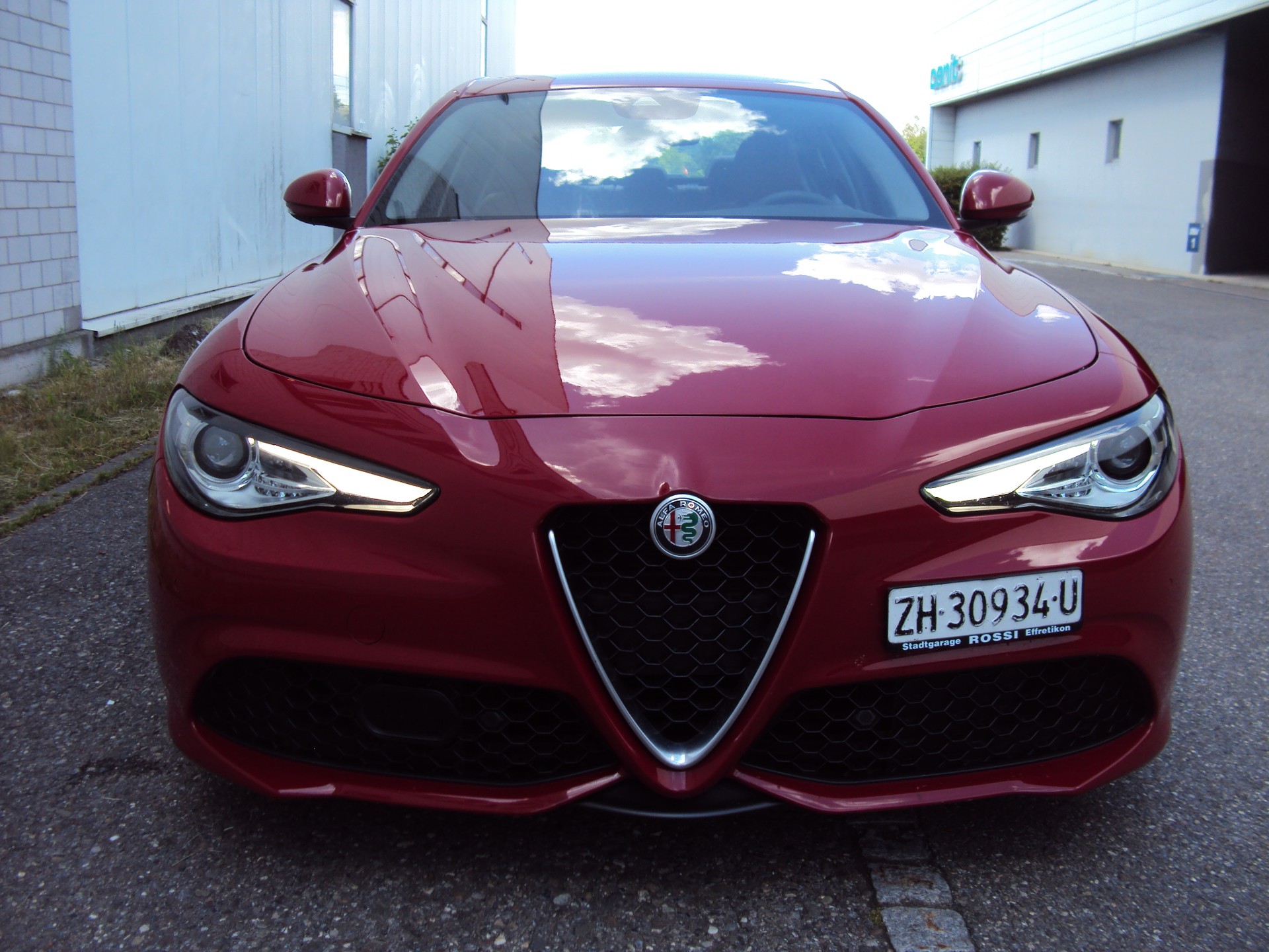 ALFA ROMEO Giulia 2.2 JTDM Veloce Q4 Automatic-image-2