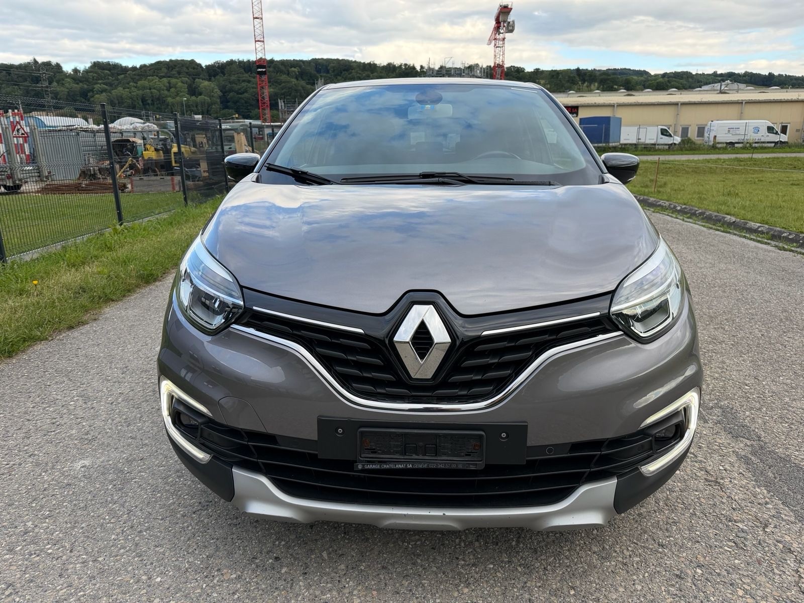 RENAULT Captur 1.2 T 16V Intens EDC-image-1