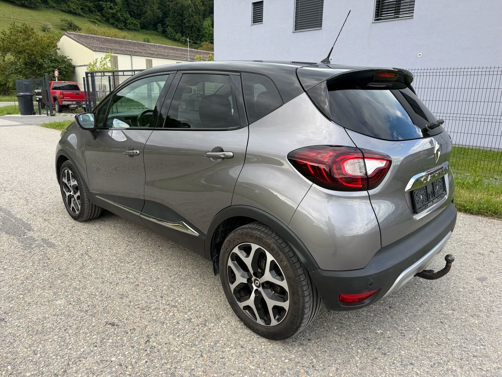 RENAULT Captur 1.2 T 16V Intens EDC-image-11