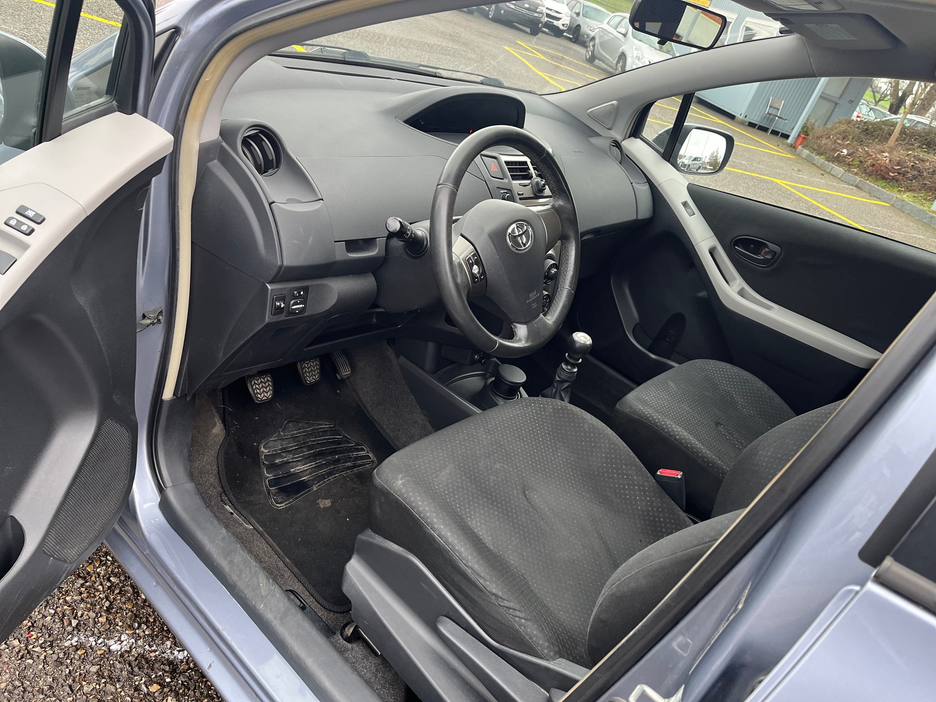 TOYOTA Yaris 1.33 Linea Sol Multimode-image-15