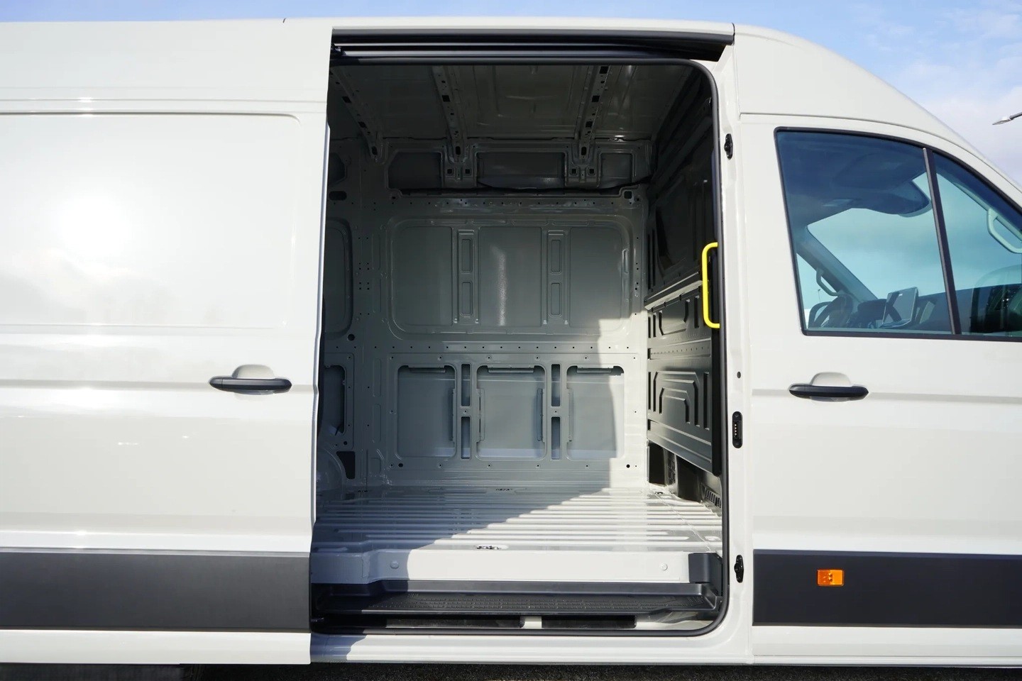VW Crafter 35 2.0 BiTDI L3 A-image-2