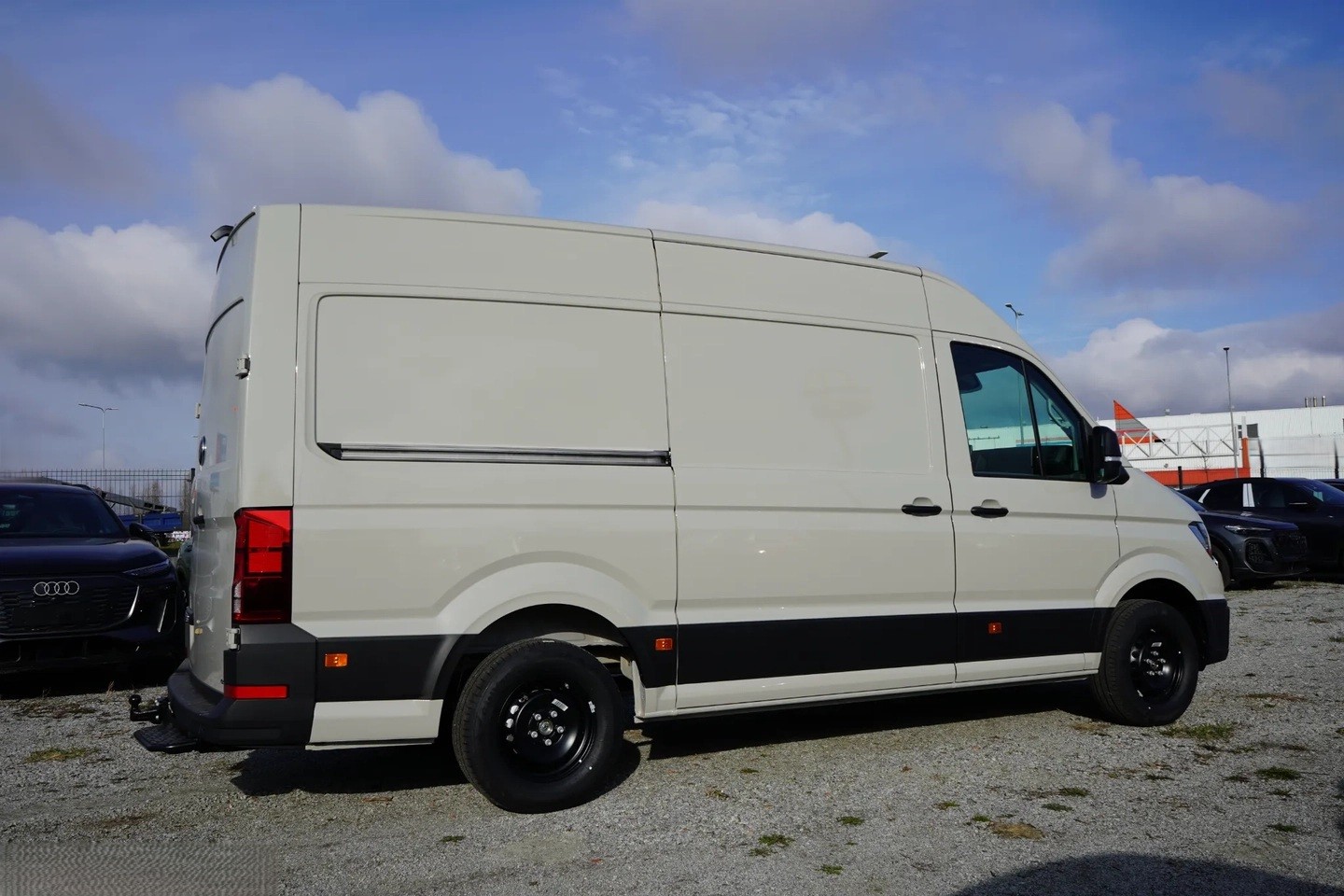 VW Crafter 35 2.0 BiTDI L3 A-image-3