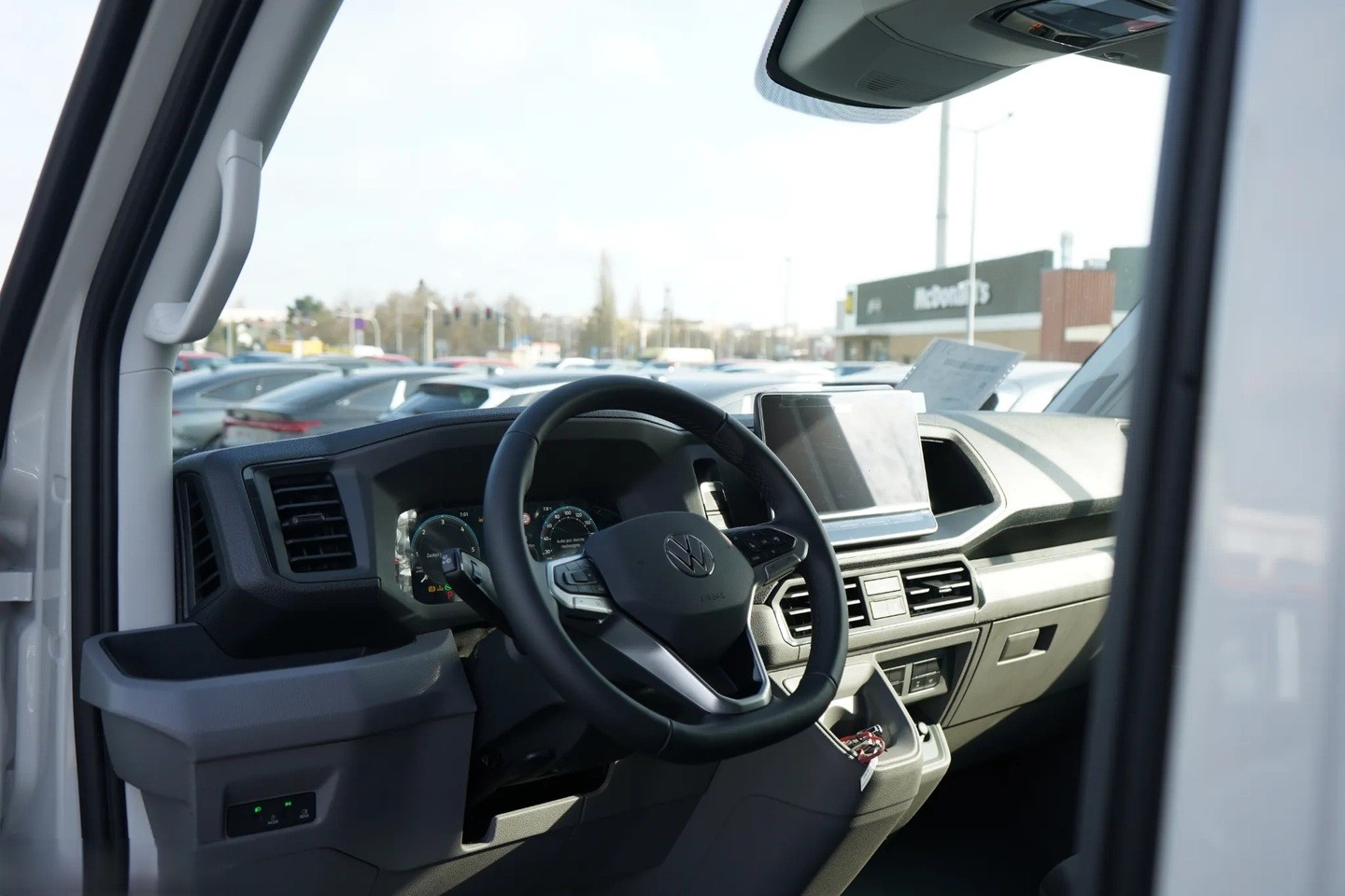 VW Crafter 35 2.0 BiTDI L3 A-image-7
