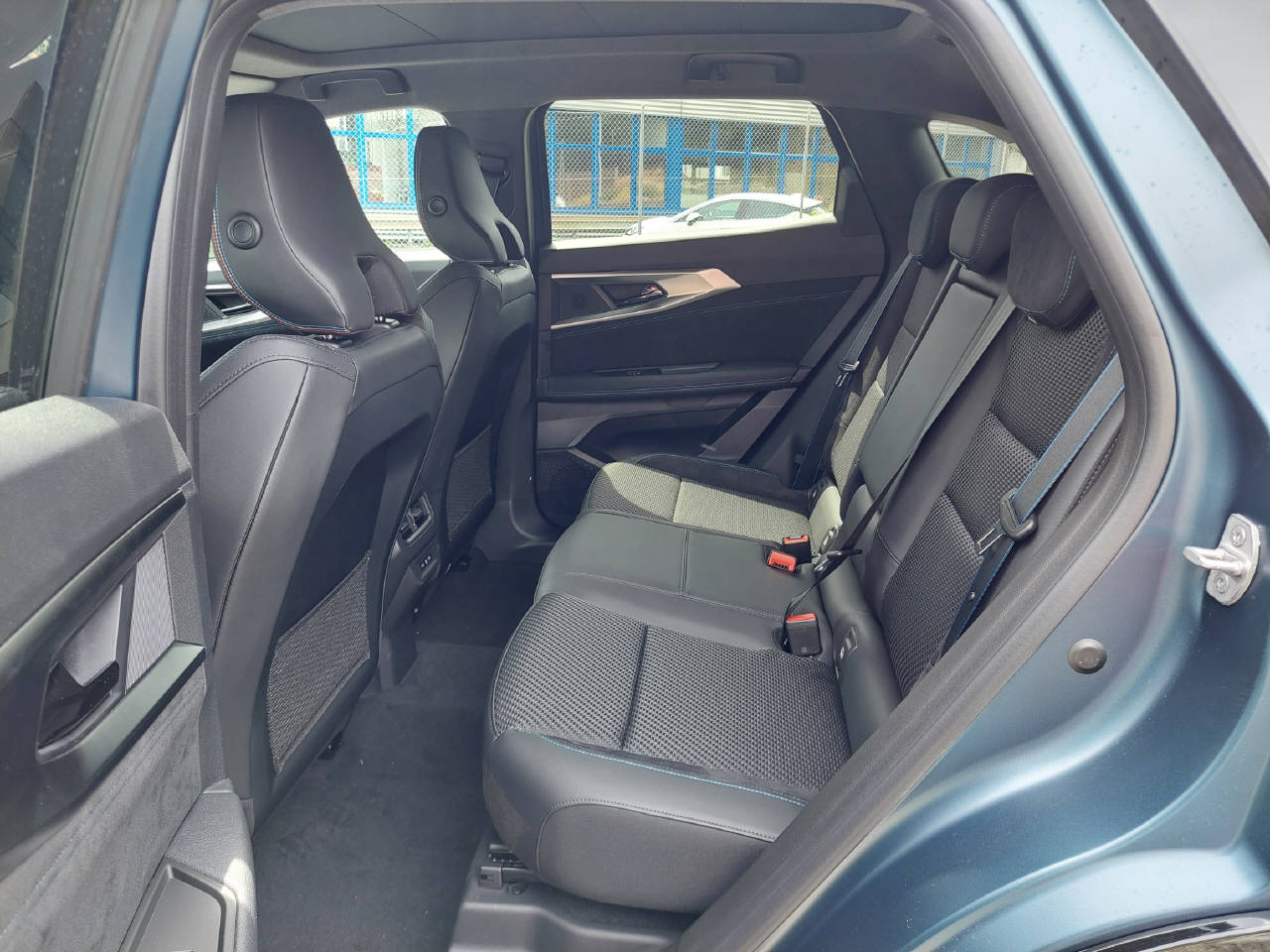 RENAULT Austral 1.2 E-Tech esprit Alpine 200-image-6