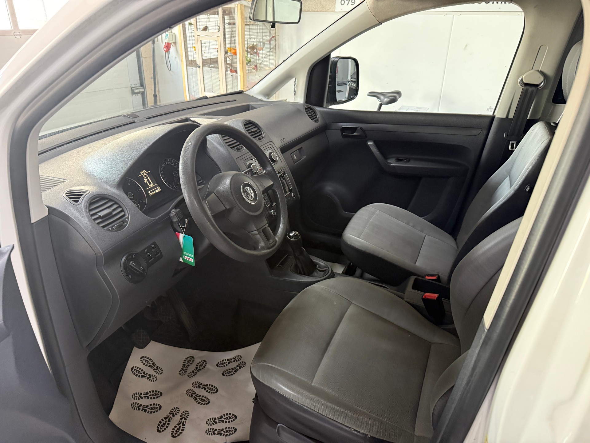 VW Caddy Maxi 1.6 TDI Blue Motion Technology-image-4