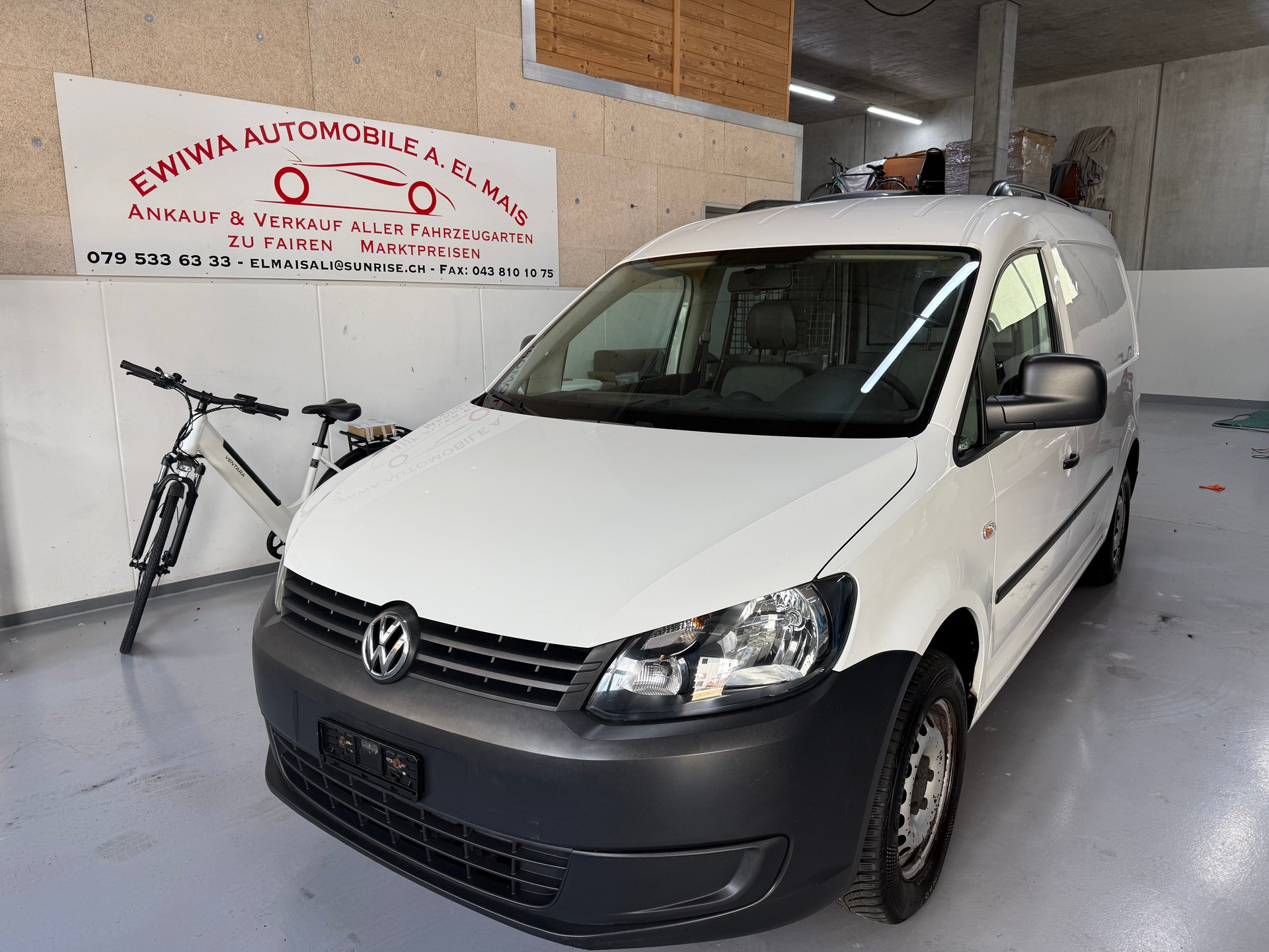 VW Caddy Maxi 1.6 TDI Blue Motion Technology-image-0