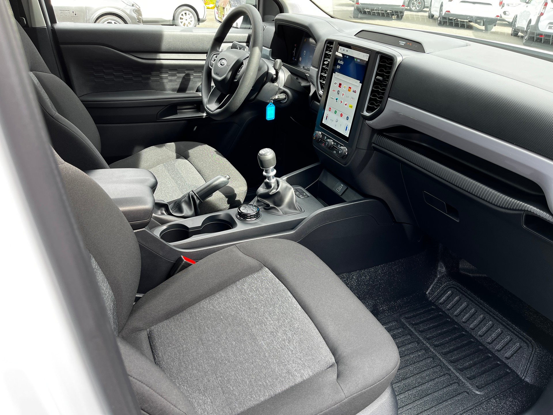 FORD Ranger XL 2.0 Eco Blue 4x4-image-4