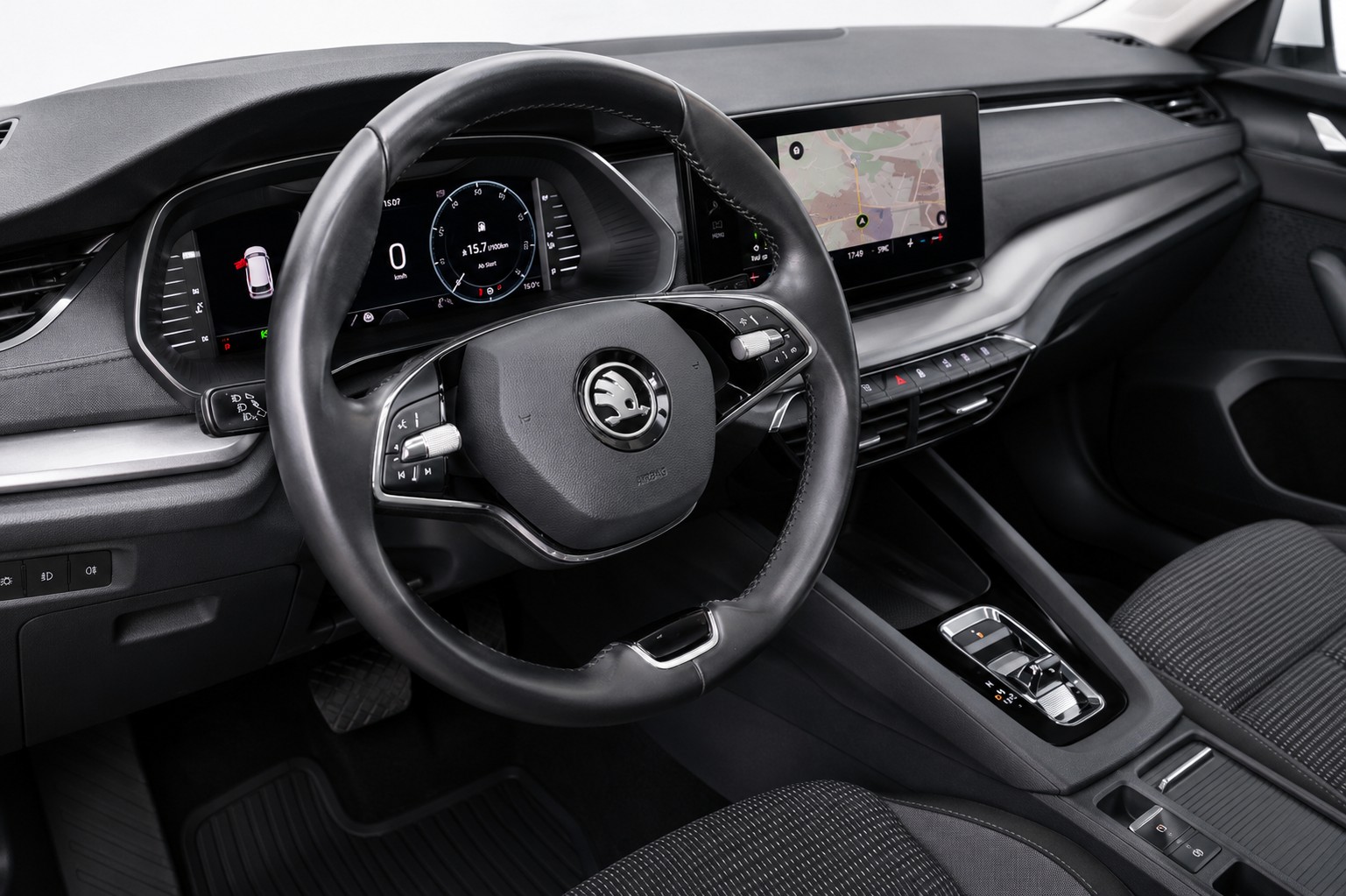 SKODA Octavia Combi 2.0 TDI Ambition DSG CH FAHRZEUG-image-16