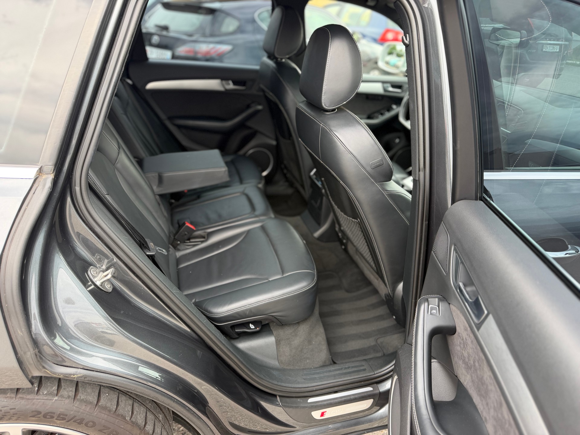 AUDI SQ5 3.0 TDI quattro tiptronic-image-10
