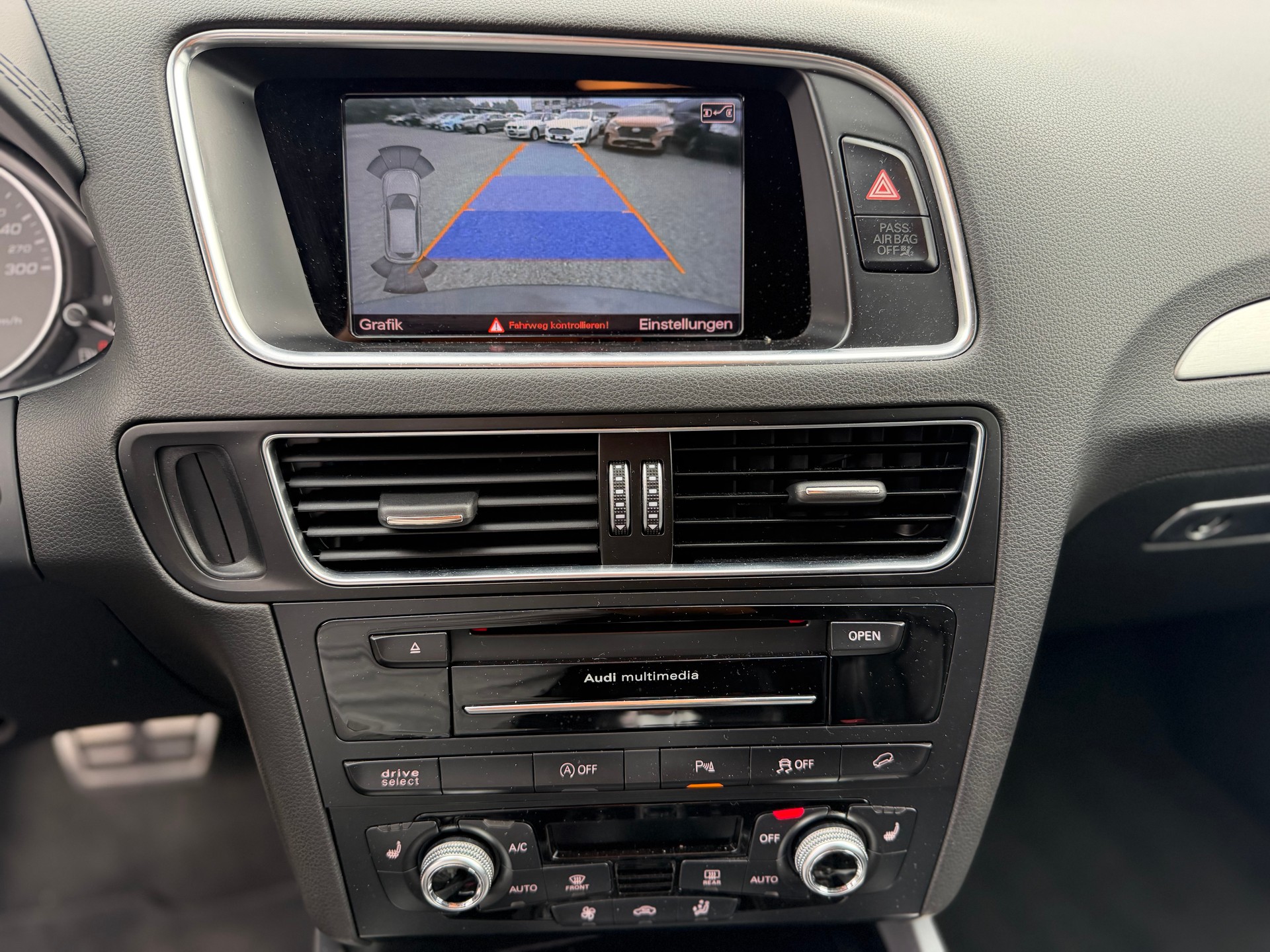 AUDI SQ5 3.0 TDI quattro tiptronic-image-19