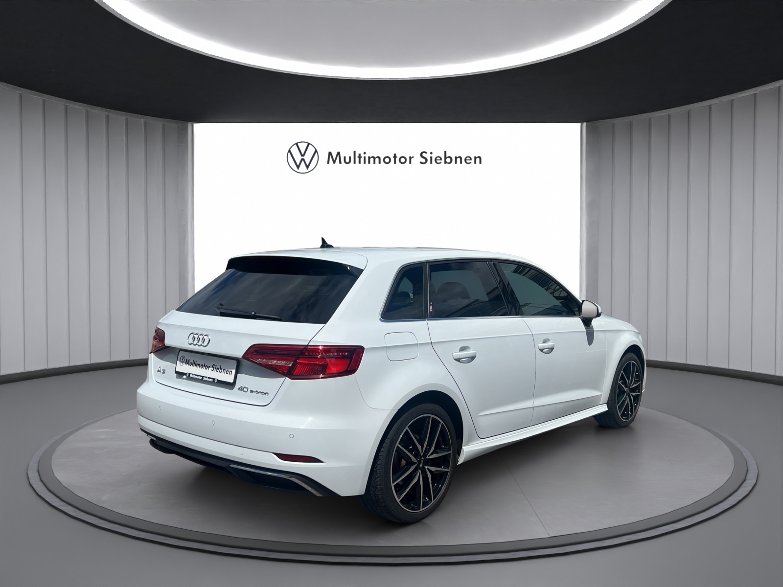 AUDI A3 Sportback 40 TFSI e-tron Sport S-tronic-image-4