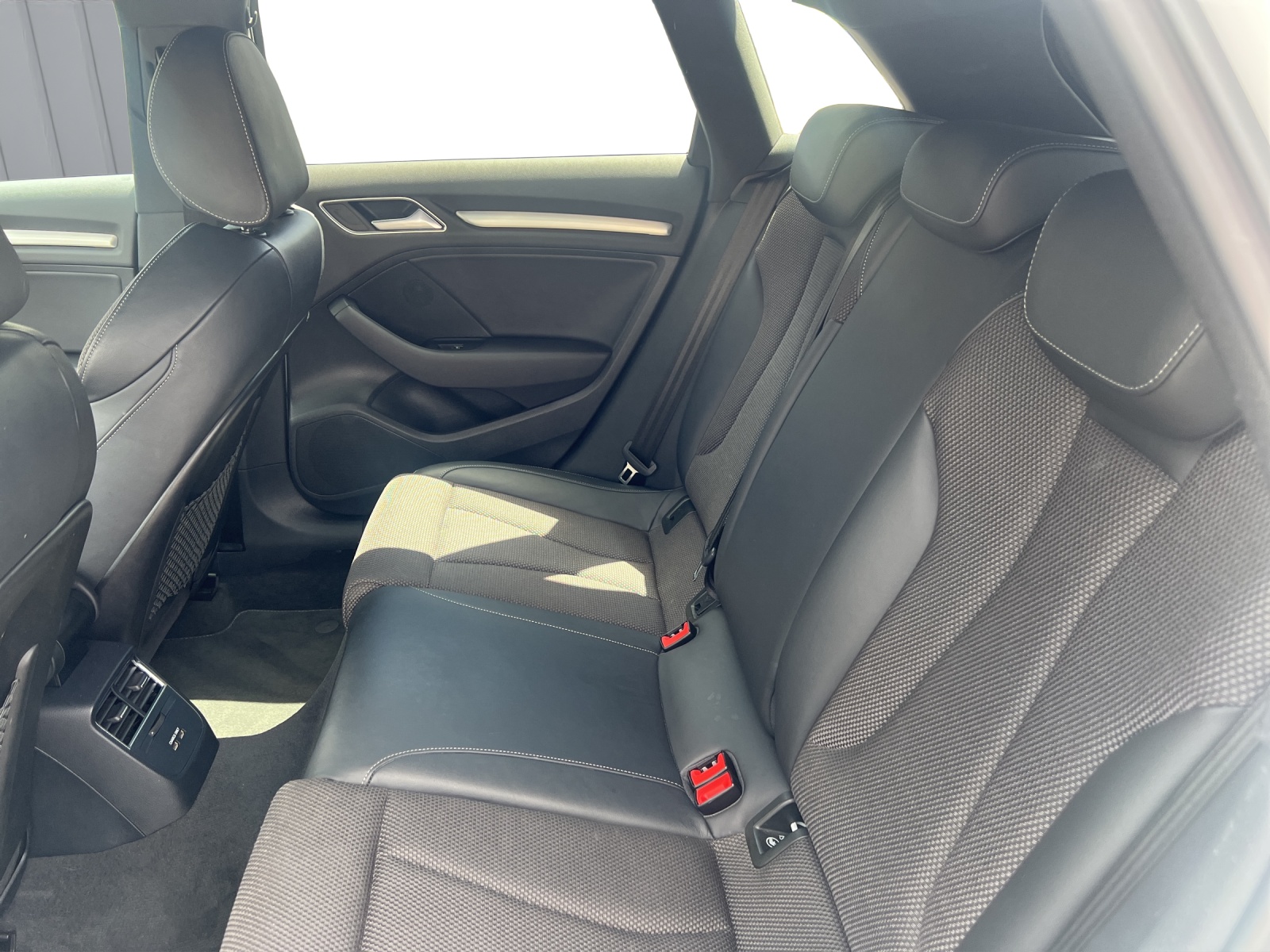 AUDI A3 Sportback 40 TFSI e-tron Sport S-tronic-image-10