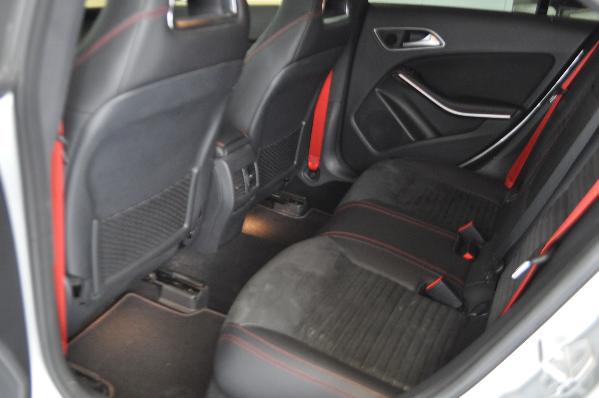 MERCEDES-BENZ CLA 250 Sport 4Matic 7G-DCT-image-8