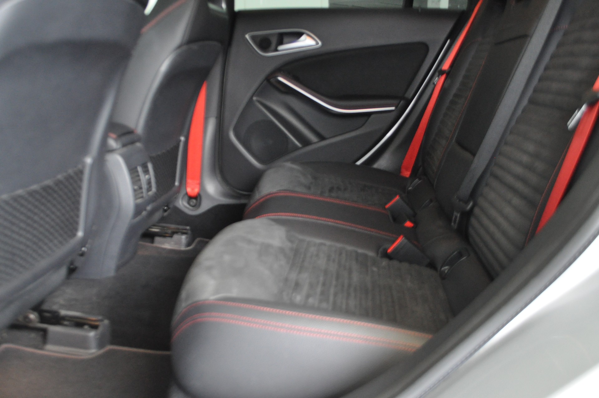 MERCEDES-BENZ CLA 250 Sport 4Matic 7G-DCT-image-9