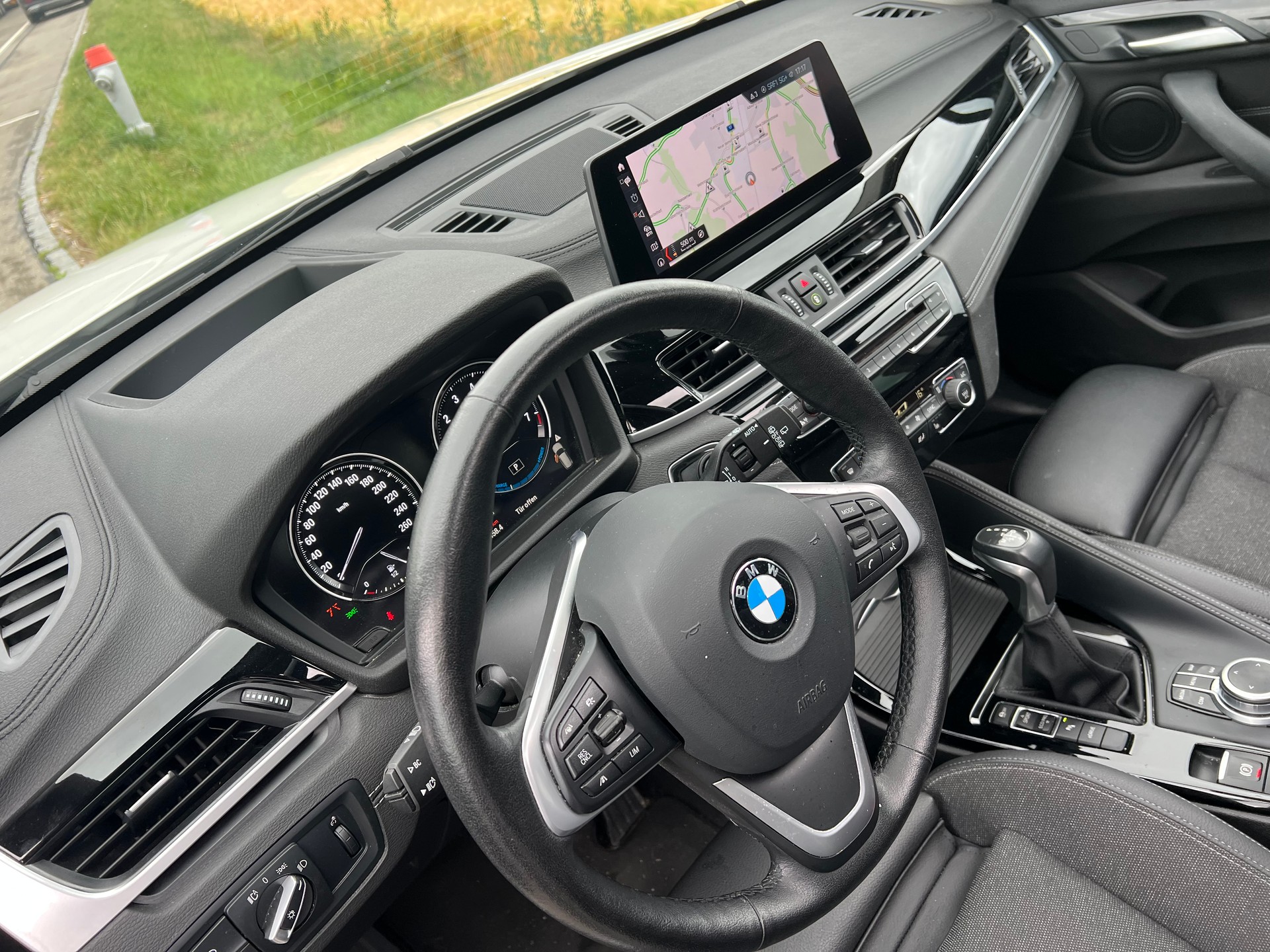 BMW X1 xDrive 25e Sport Line Steptronic-image-17