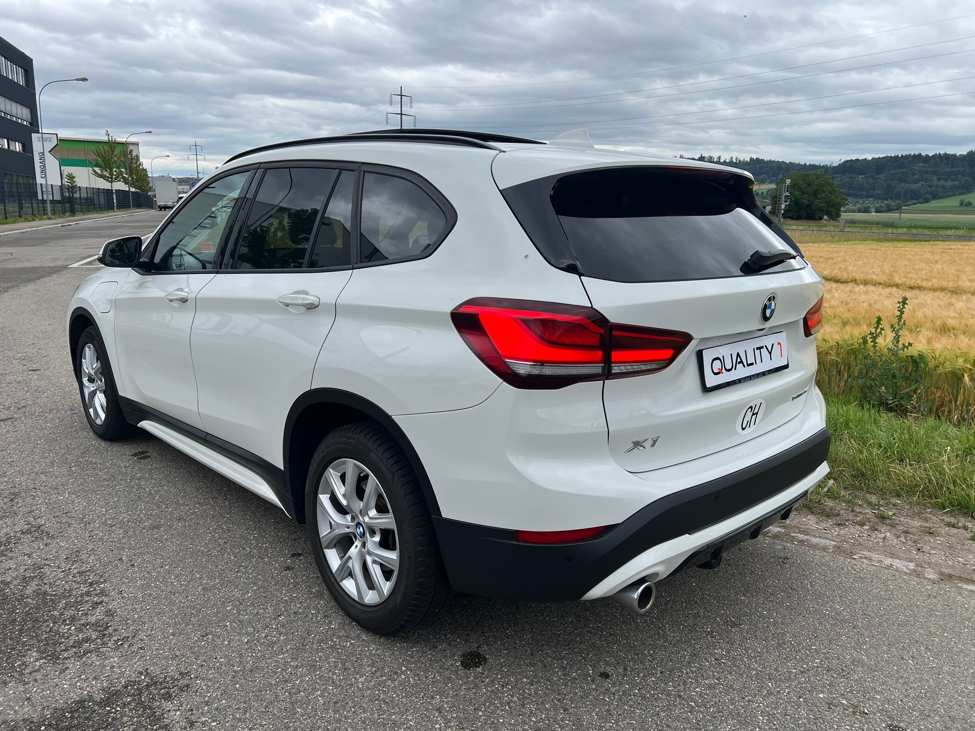 BMW X1 xDrive 25e Sport Line Steptronic-image-10