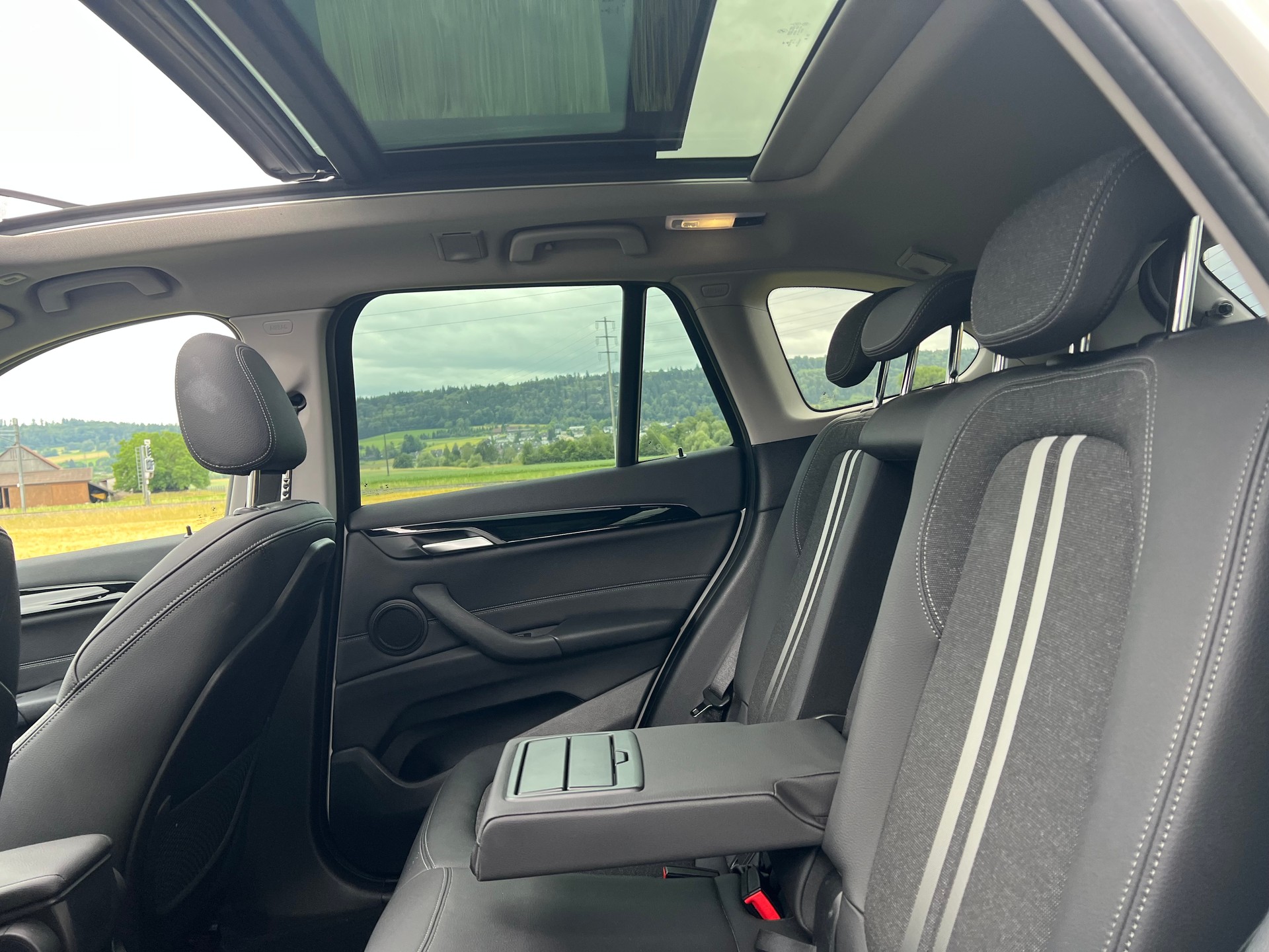 BMW X1 xDrive 25e Sport Line Steptronic-image-27