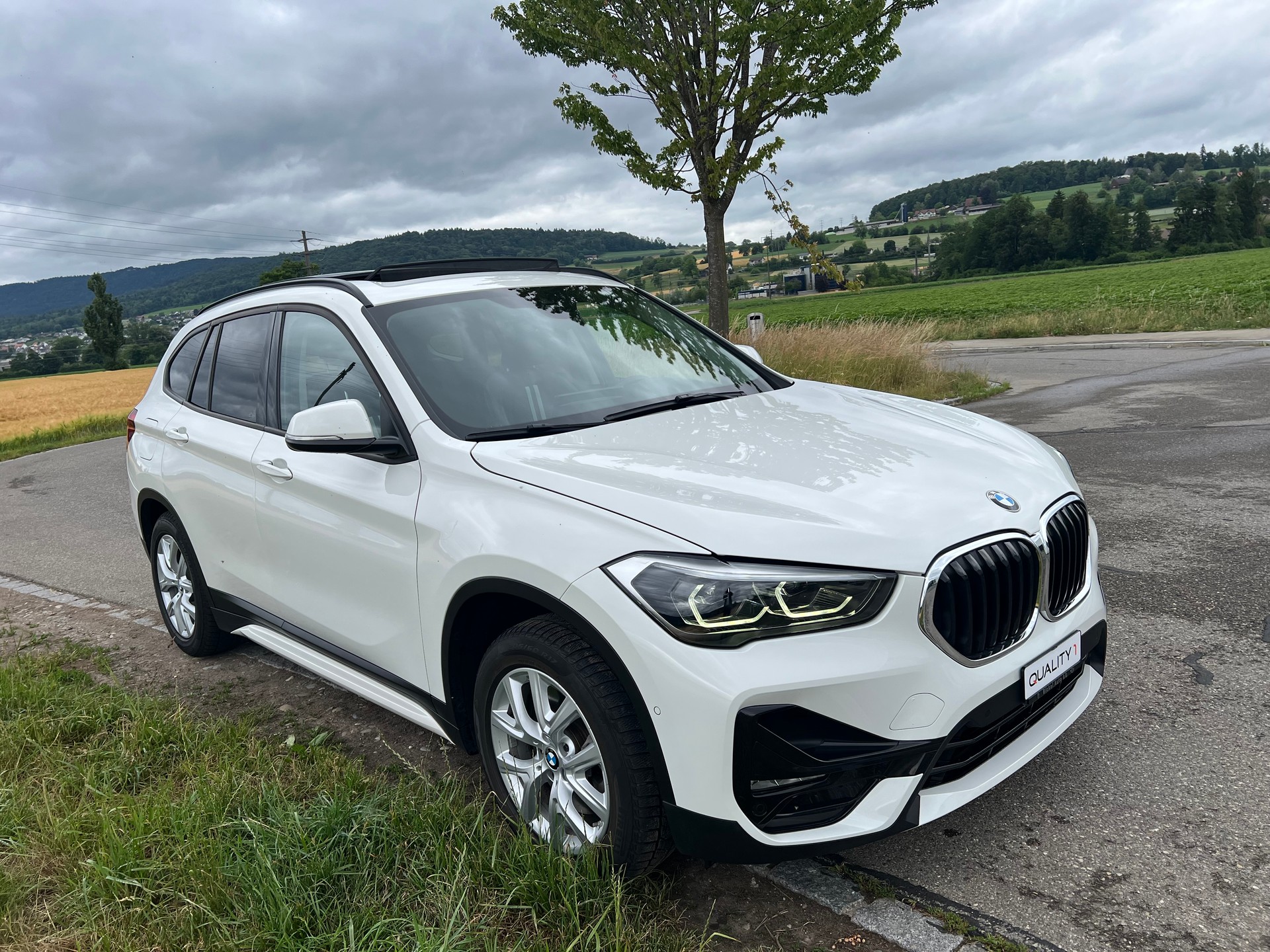 BMW X1 xDrive 25e Sport Line Steptronic-image-0