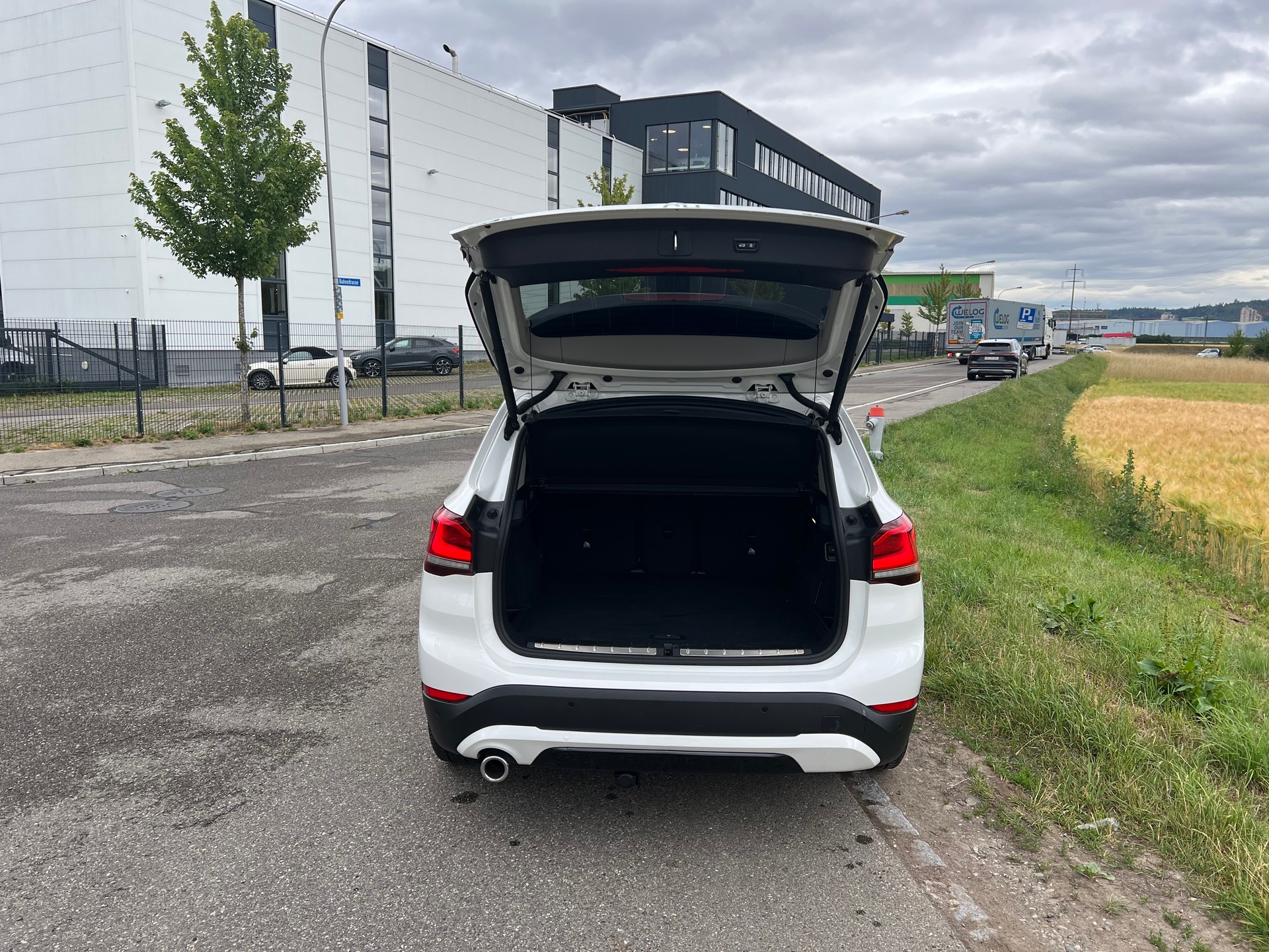 BMW X1 xDrive 25e Sport Line Steptronic-image-15