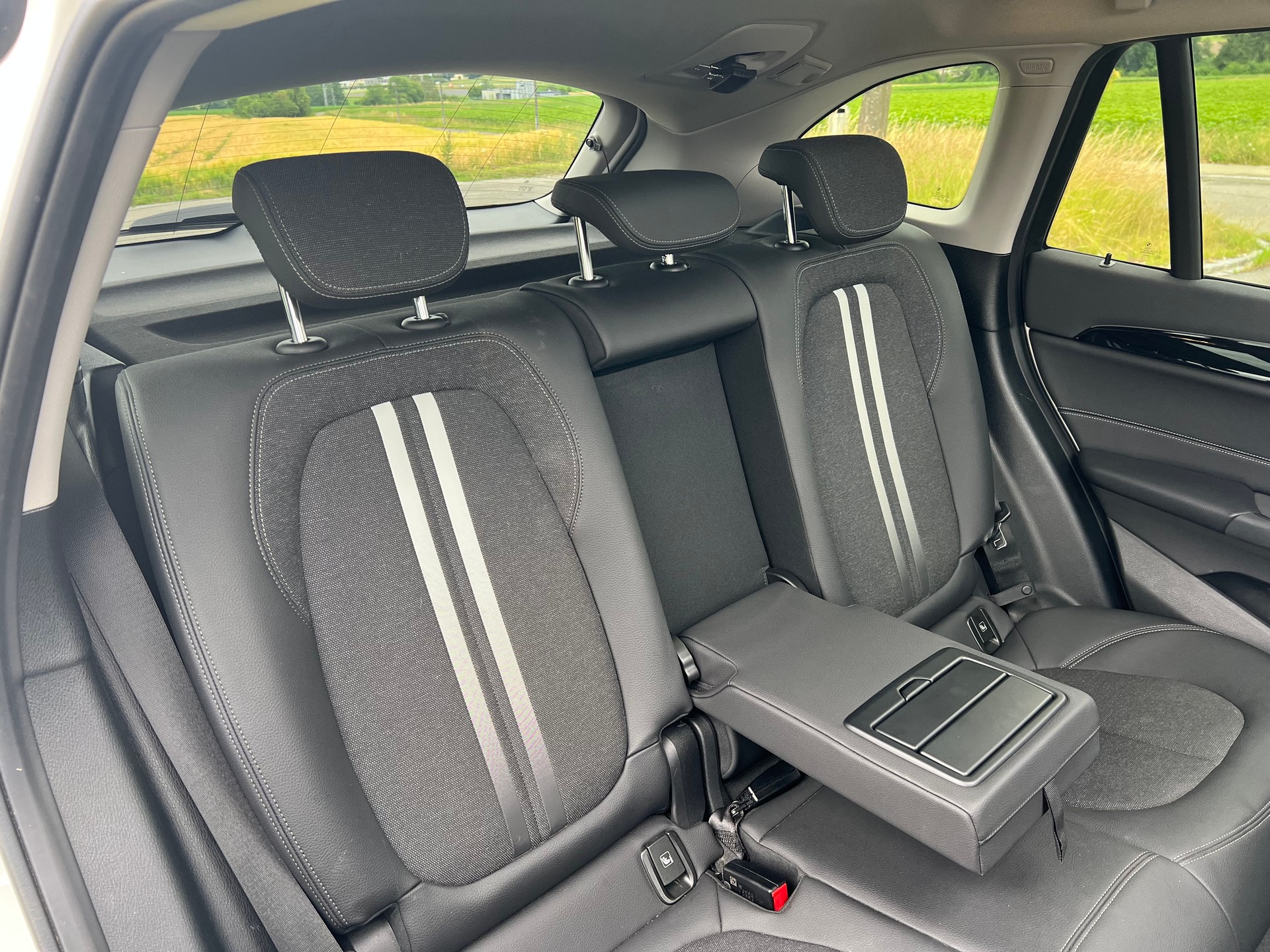 BMW X1 xDrive 25e Sport Line Steptronic-image-28