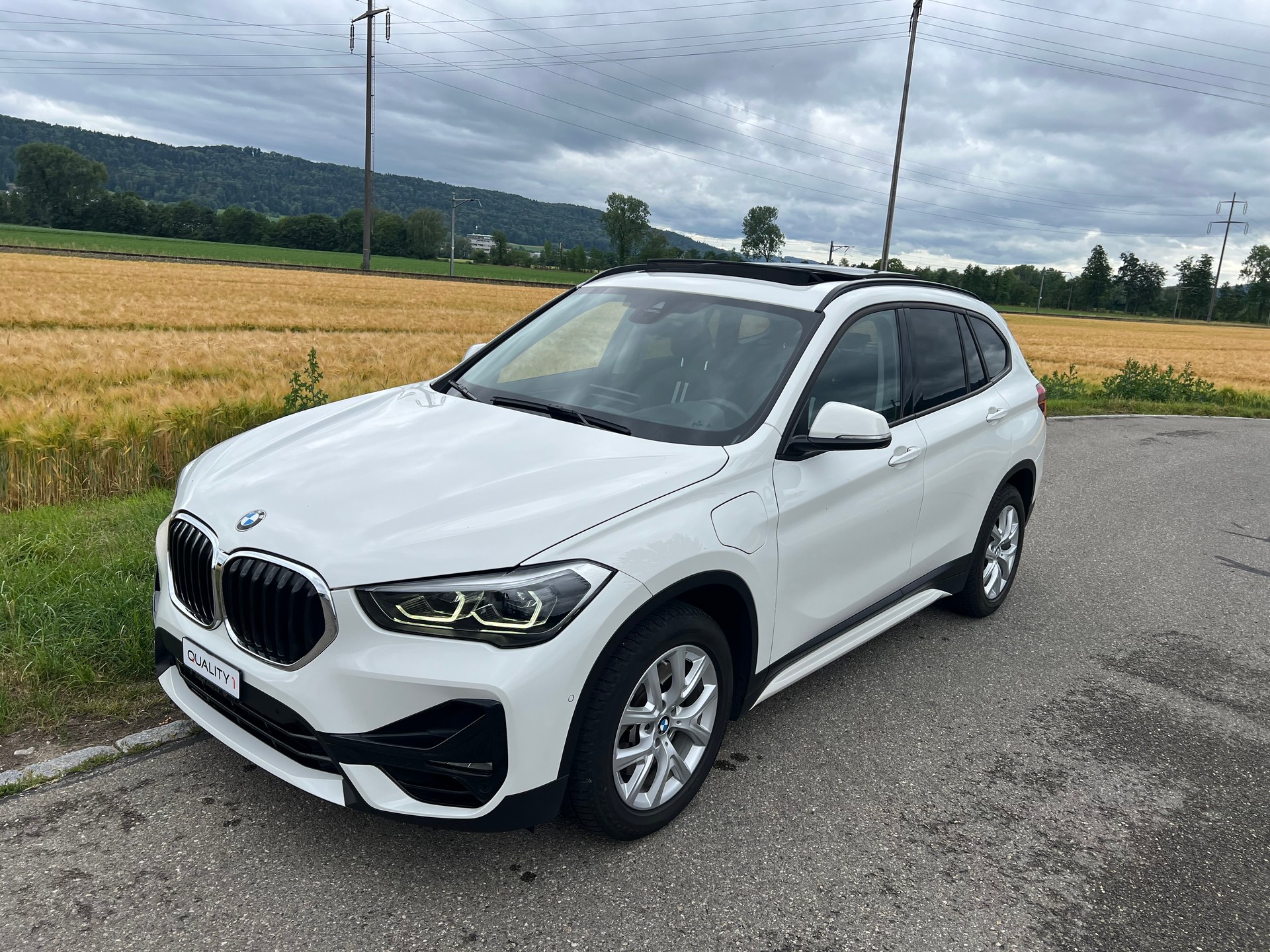 BMW X1 xDrive 25e Sport Line Steptronic-image-1