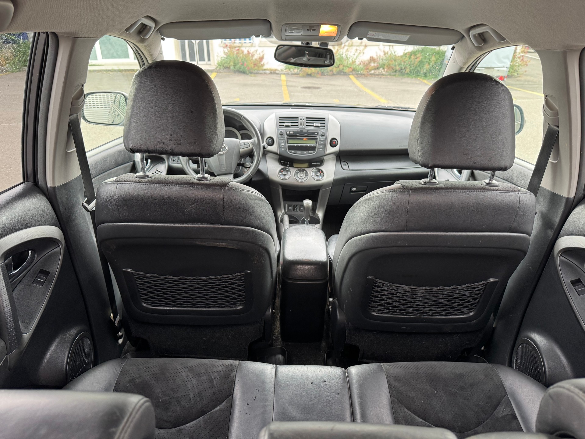 TOYOTA RAV-4-image-12