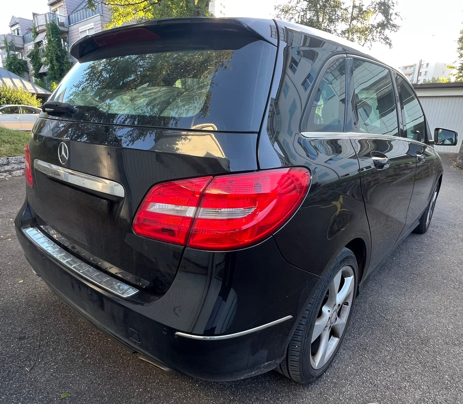 MERCEDES-BENZ B 200 7G-DCT-image-4