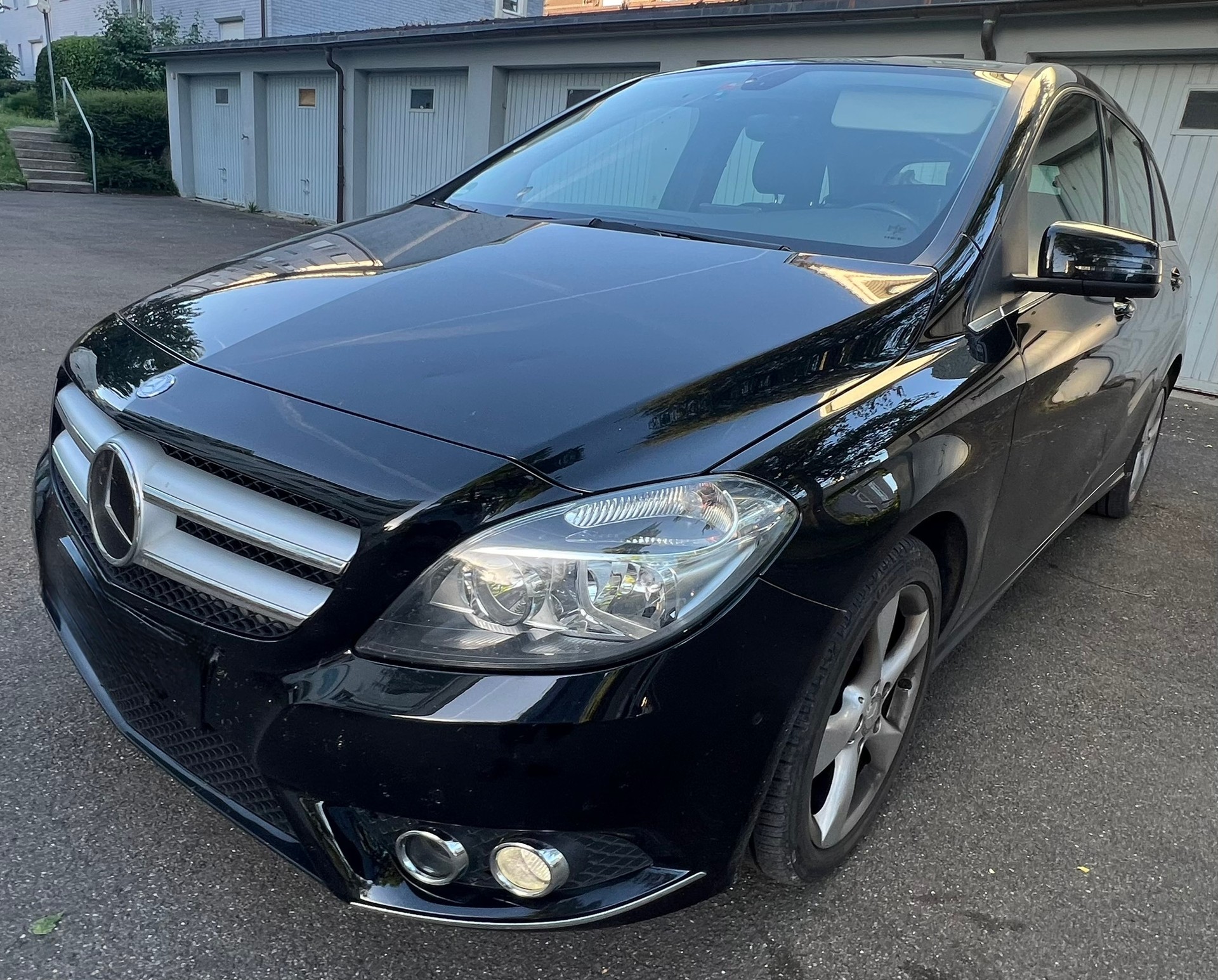 MERCEDES-BENZ B 200 7G-DCT-image-2