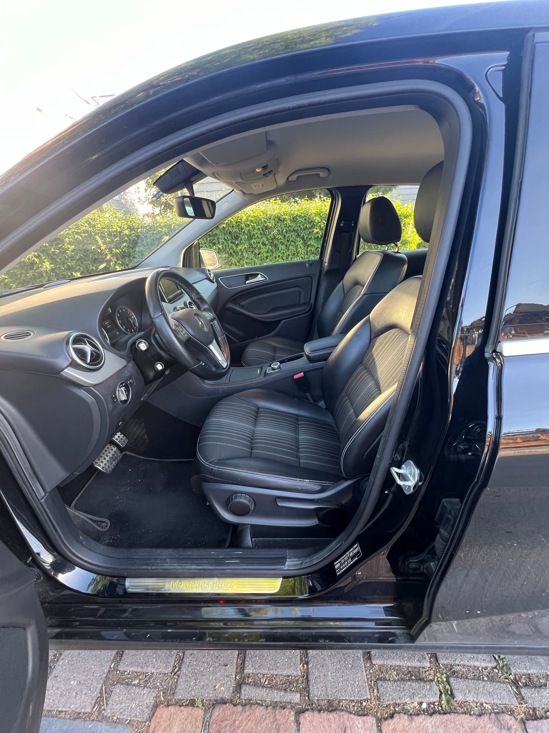 MERCEDES-BENZ B 200 7G-DCT-image-7