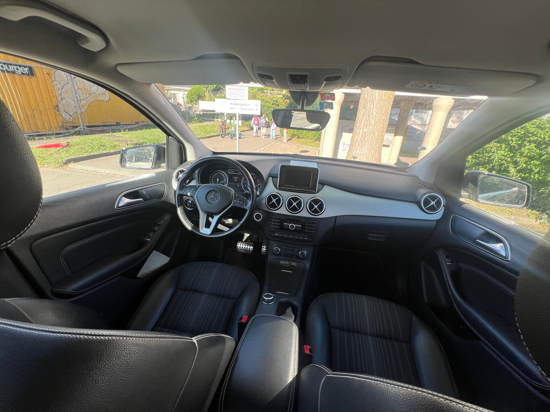 MERCEDES-BENZ B 200 7G-DCT-image-8