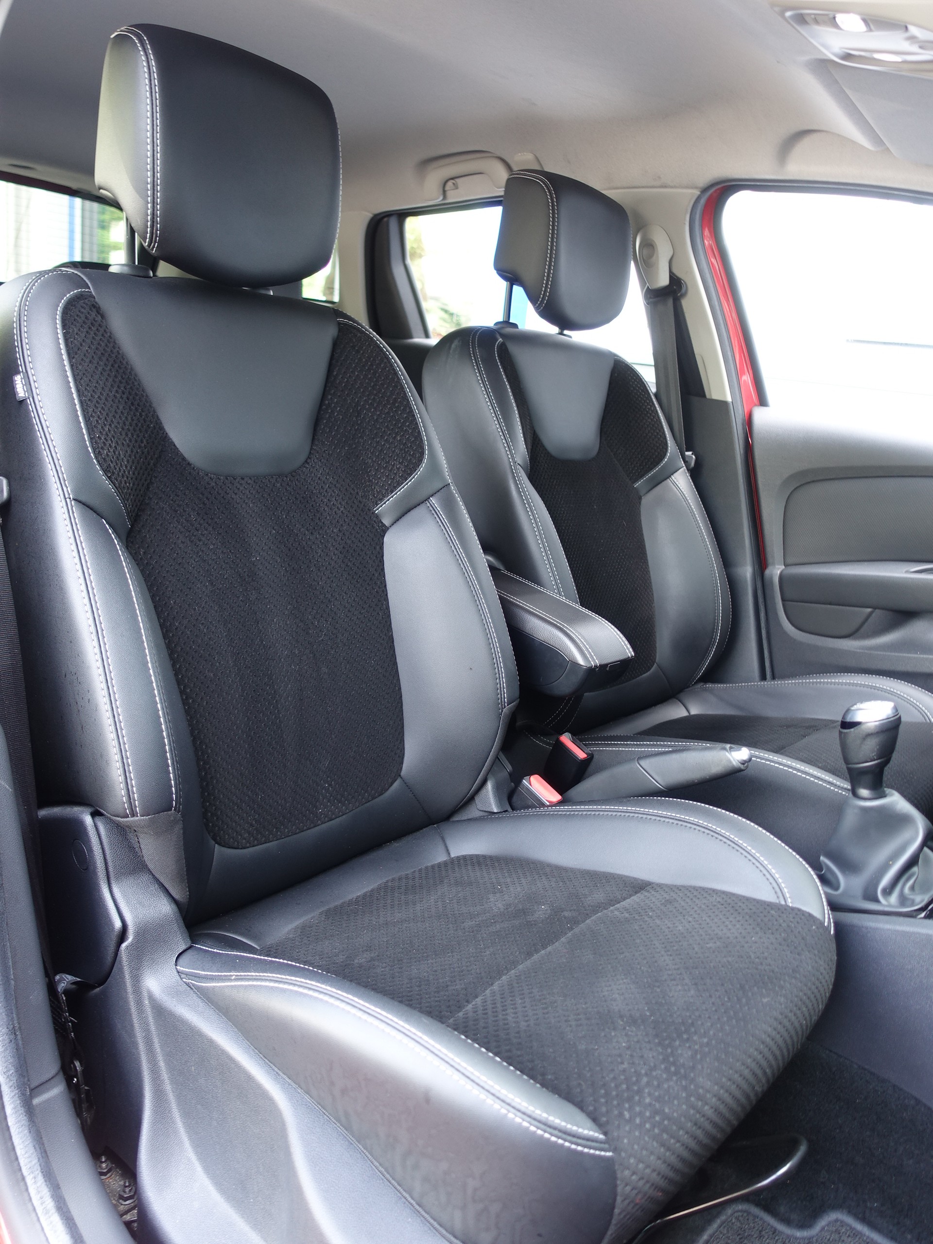 RENAULT Clio Grandtour 1.5 dCi Intens-image-9