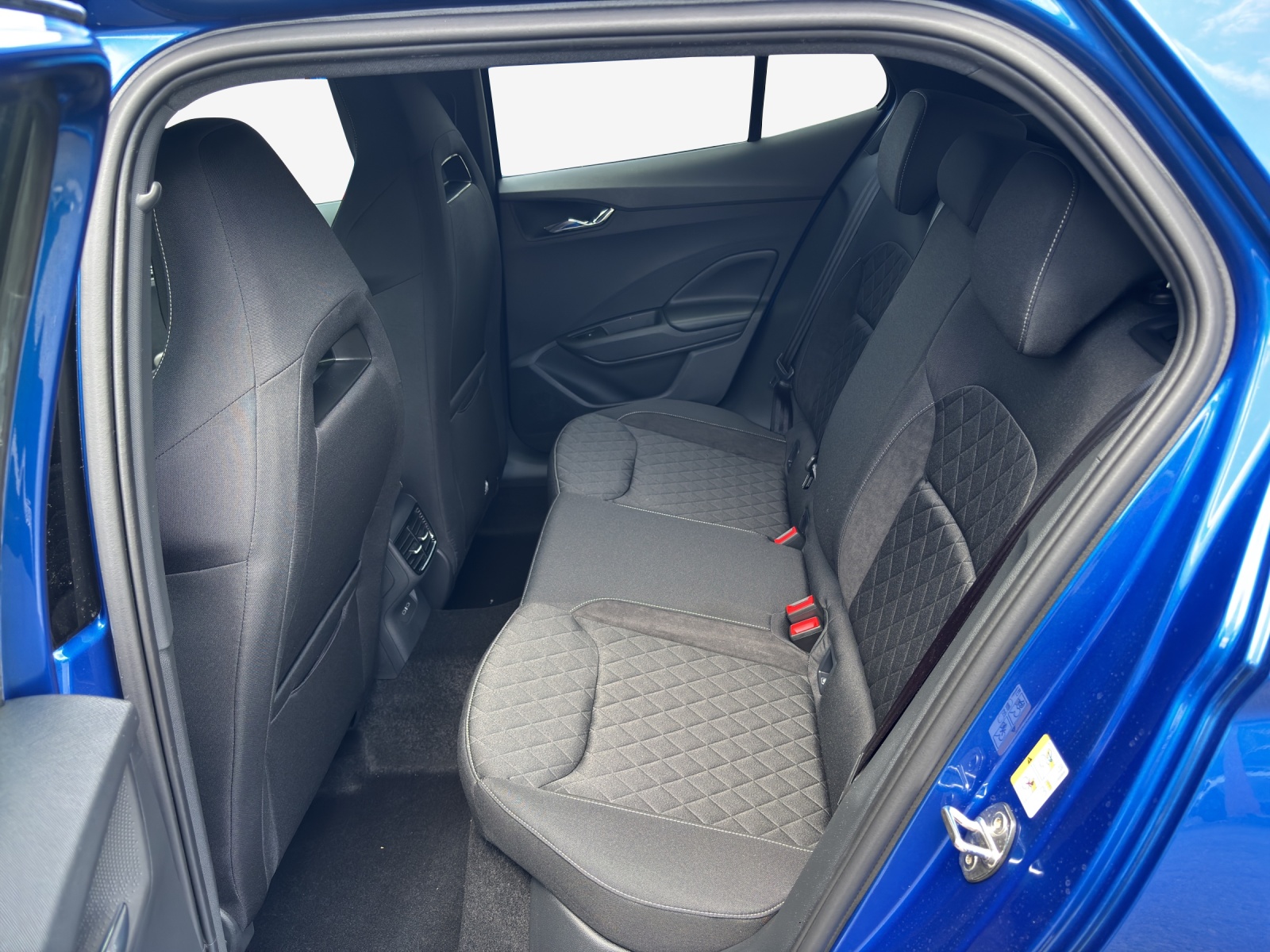 SKODA Fabia 1.0 TSI Dynamic DSG-image-11