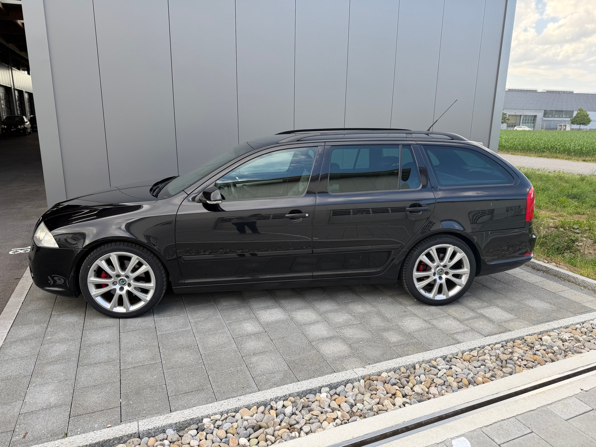 SKODA Octavia 2.0 TFSI RS-image-4