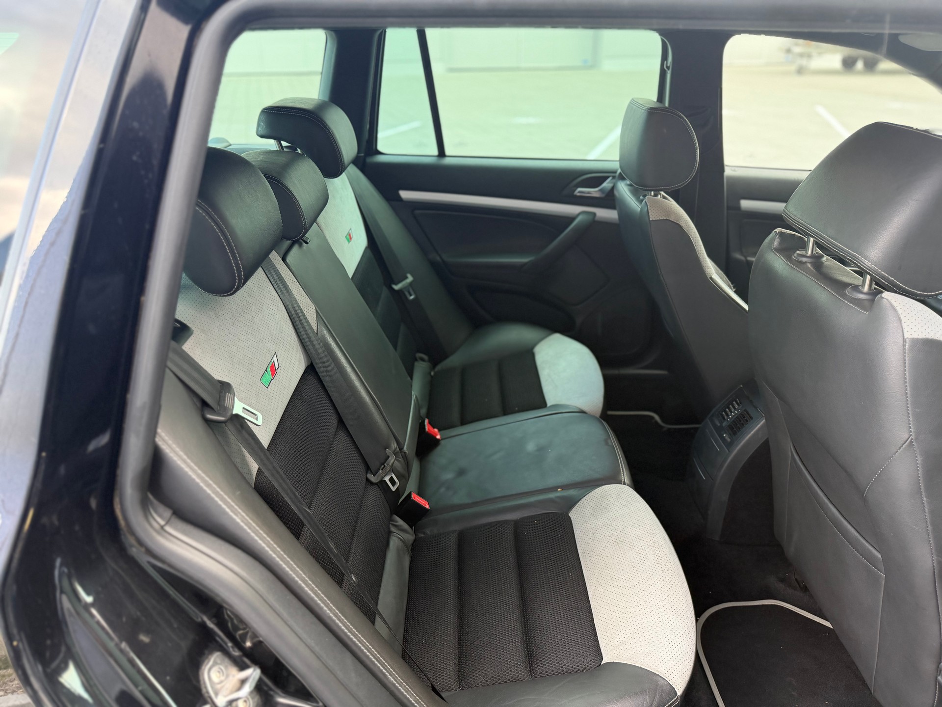 SKODA Octavia 2.0 TFSI RS-image-8