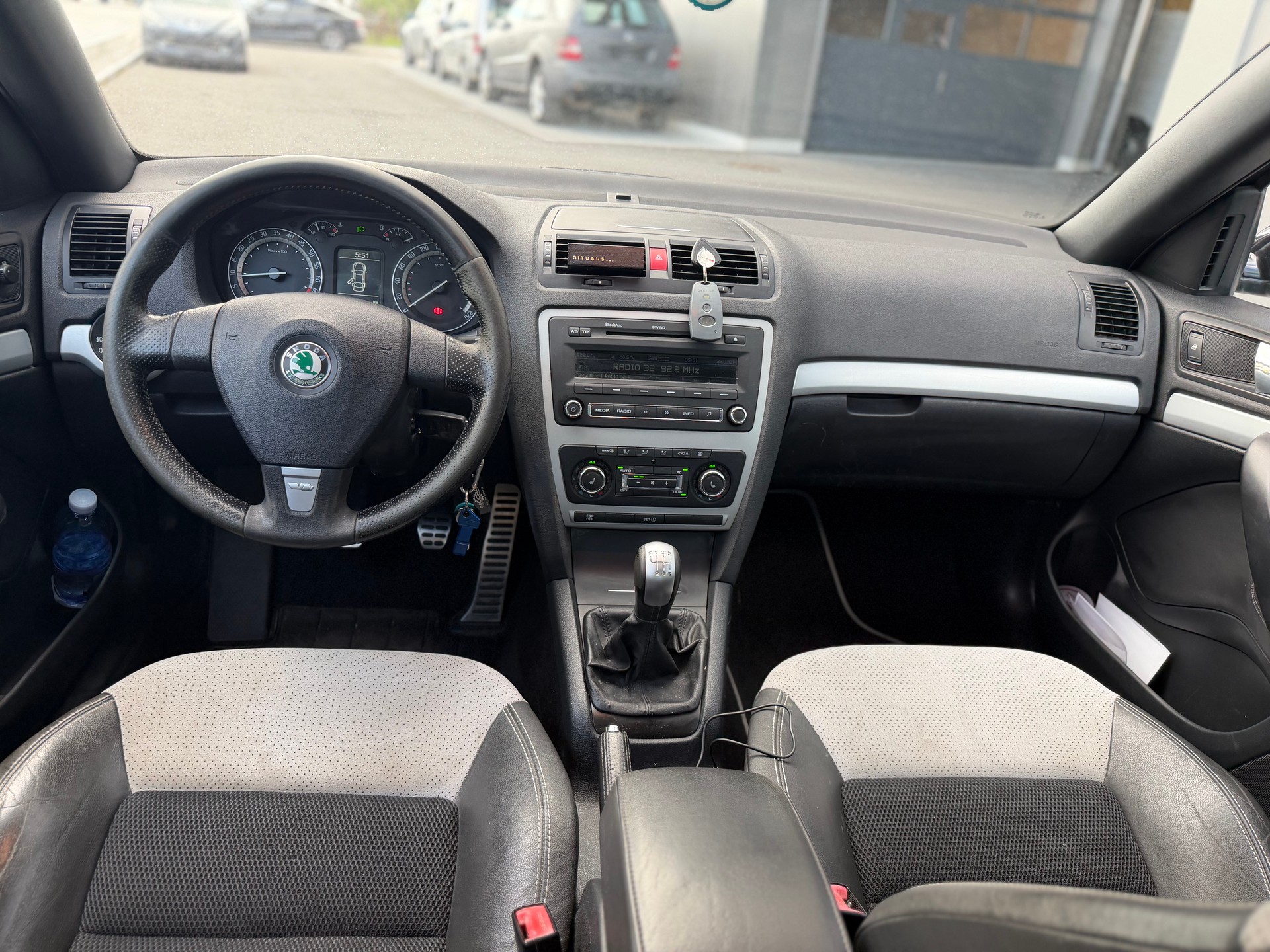 SKODA Octavia 2.0 TFSI RS-image-7