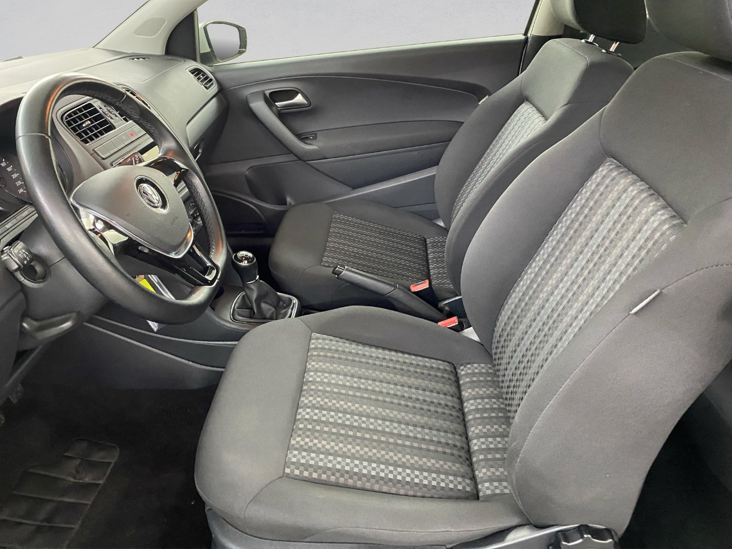 VW Polo 1.0 BMT Trendline-image-8