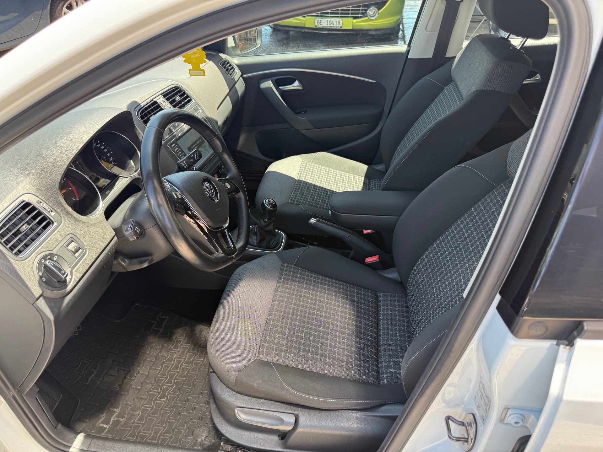 VW Polo 1.2 TSI BMT Trendline-image-8
