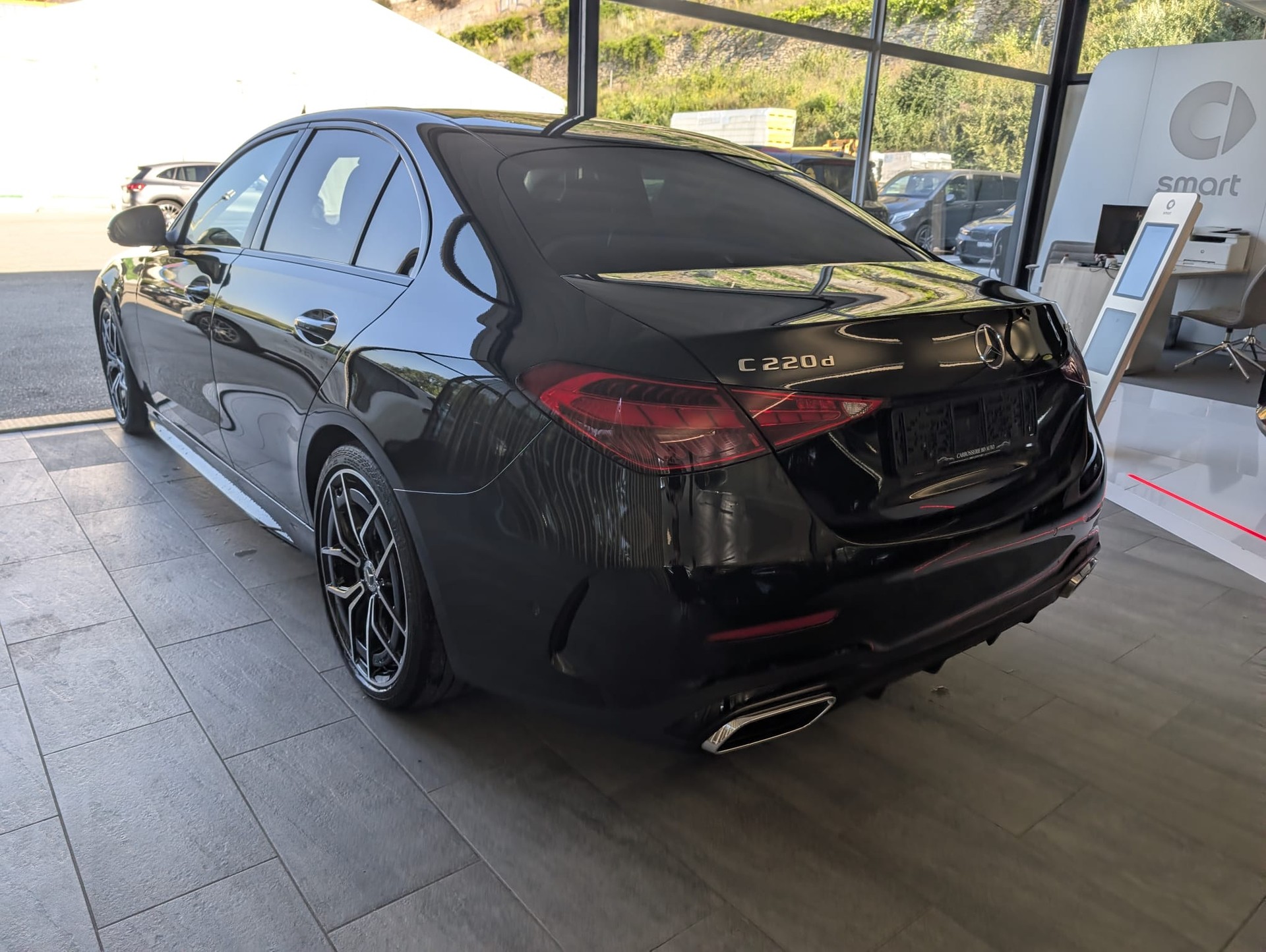MERCEDES-BENZ C 220 d Swiss Star AMG Line 4matic-image-2