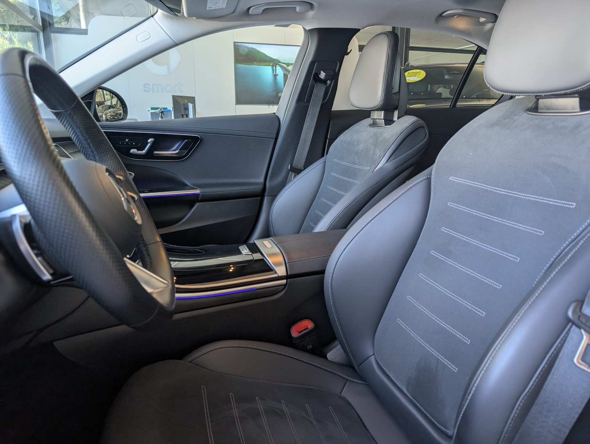 MERCEDES-BENZ C 220 d Swiss Star AMG Line 4matic-image-15