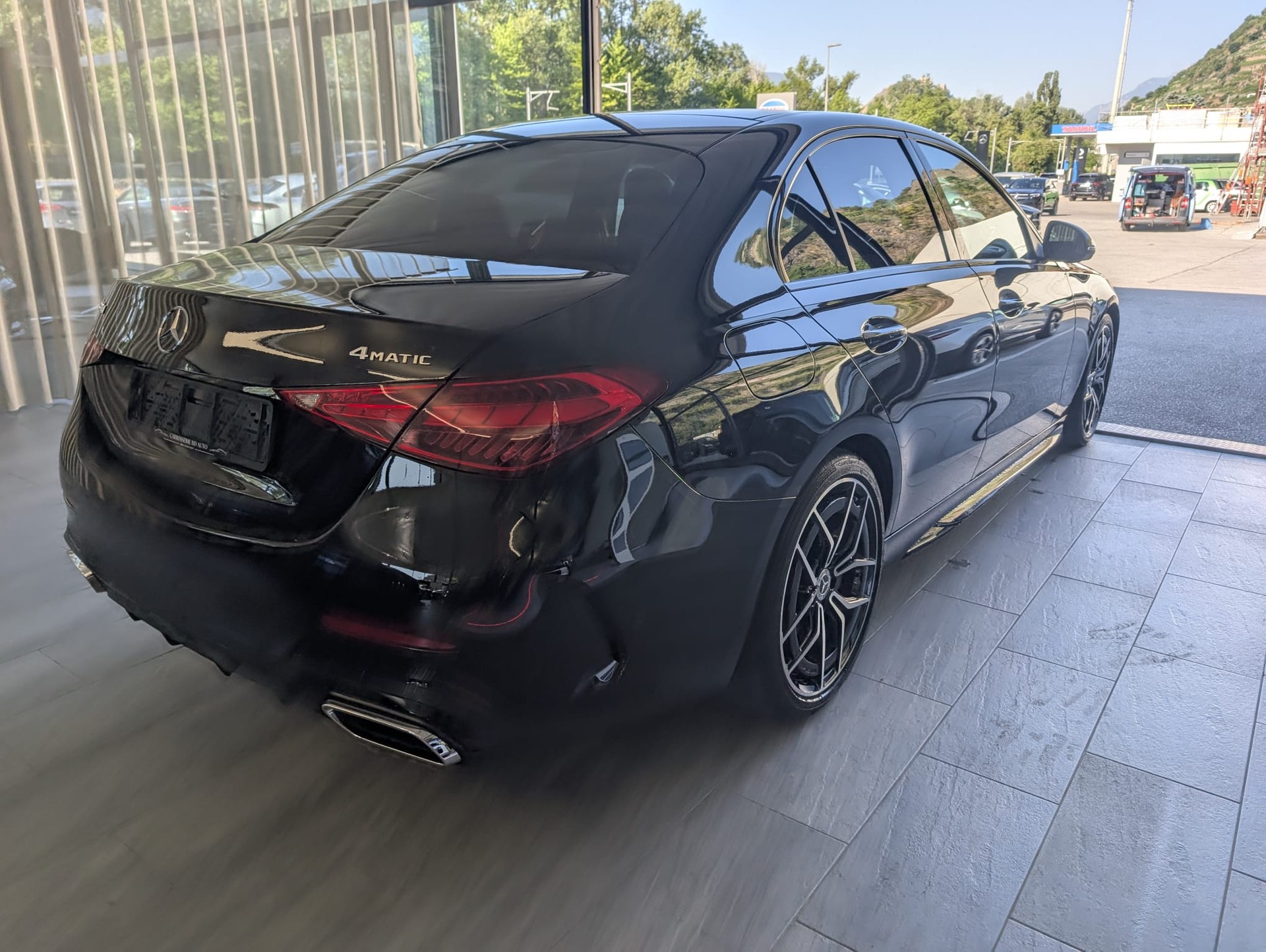 MERCEDES-BENZ C 220 d Swiss Star AMG Line 4matic-image-5