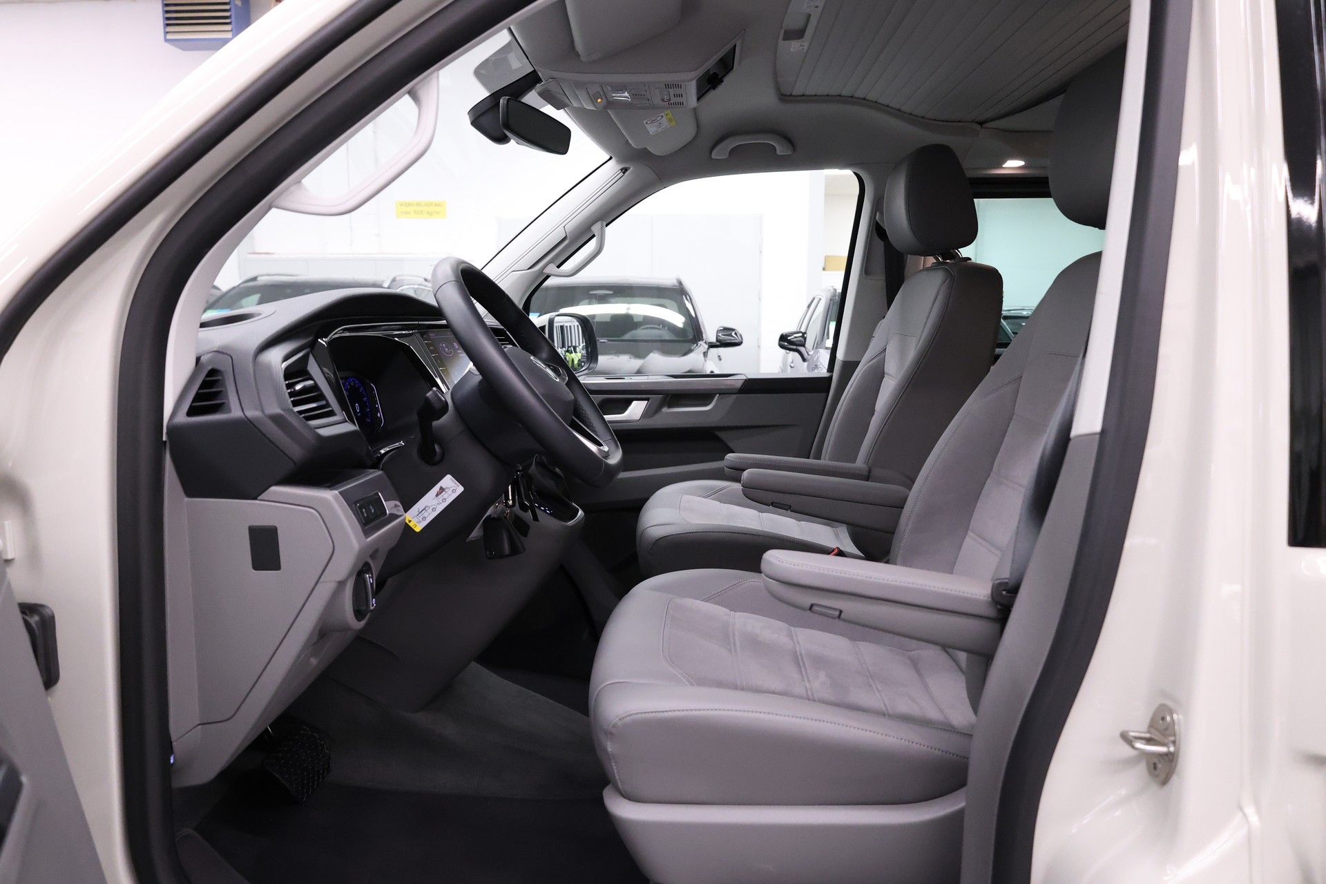 VW T6.1 California 3000 2.0 TDI 204 Ocean DSG 4m-image-17
