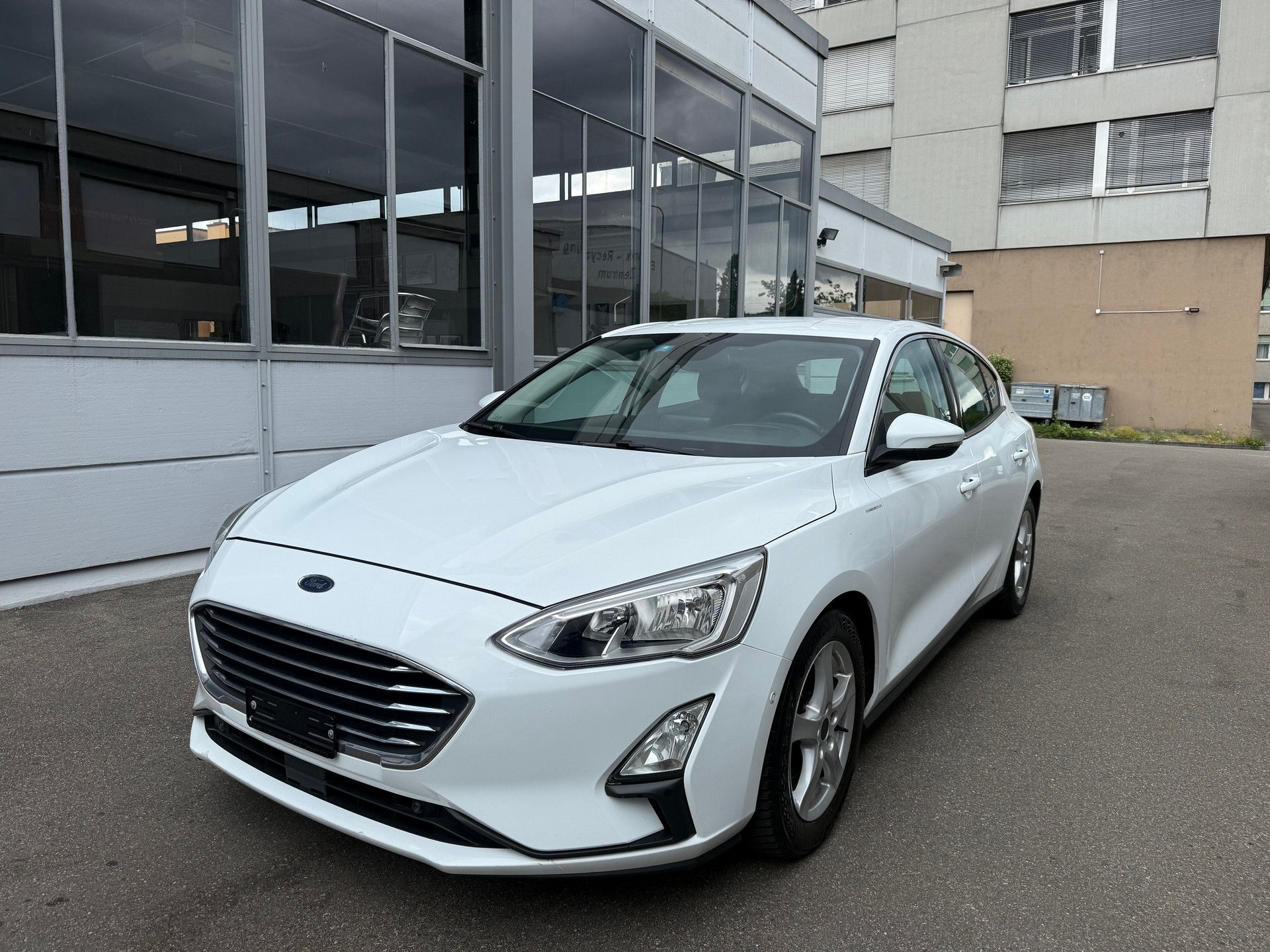 FORD Focus 1.5 TDCi Titanium Automatic *Aus erster Hand-image-0