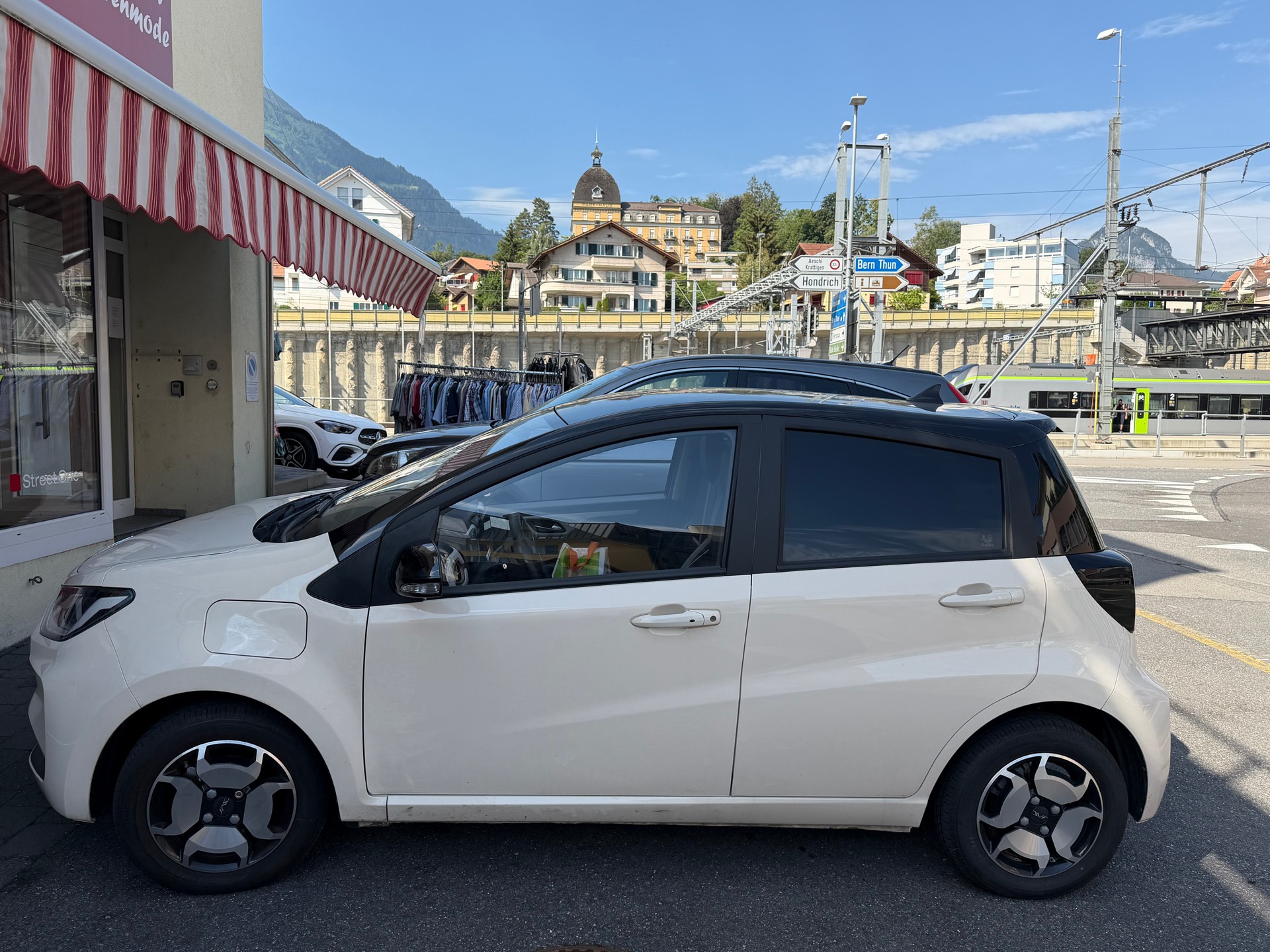 JAC e-JS1-image-0