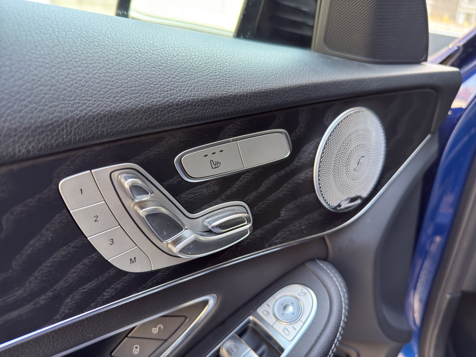 MERCEDES-BENZ C 200 Swiss Star AMG Line 4M 9G-Tronic-image-16