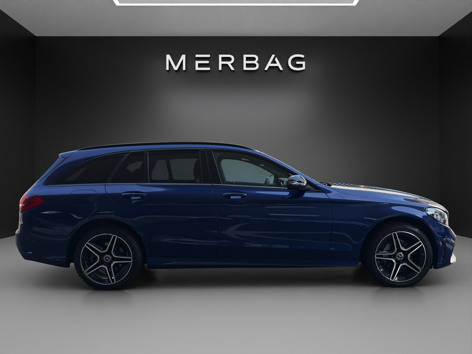MERCEDES-BENZ C 200 Swiss Star AMG Line 4M 9G-Tronic-image-4