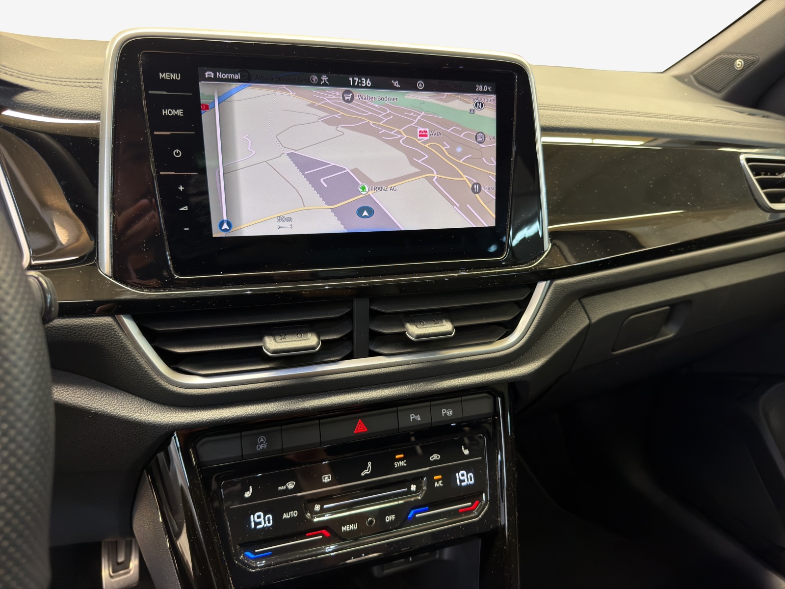 VW T-Roc 2.0 TSI R-Line DSG 4Motion-image-10