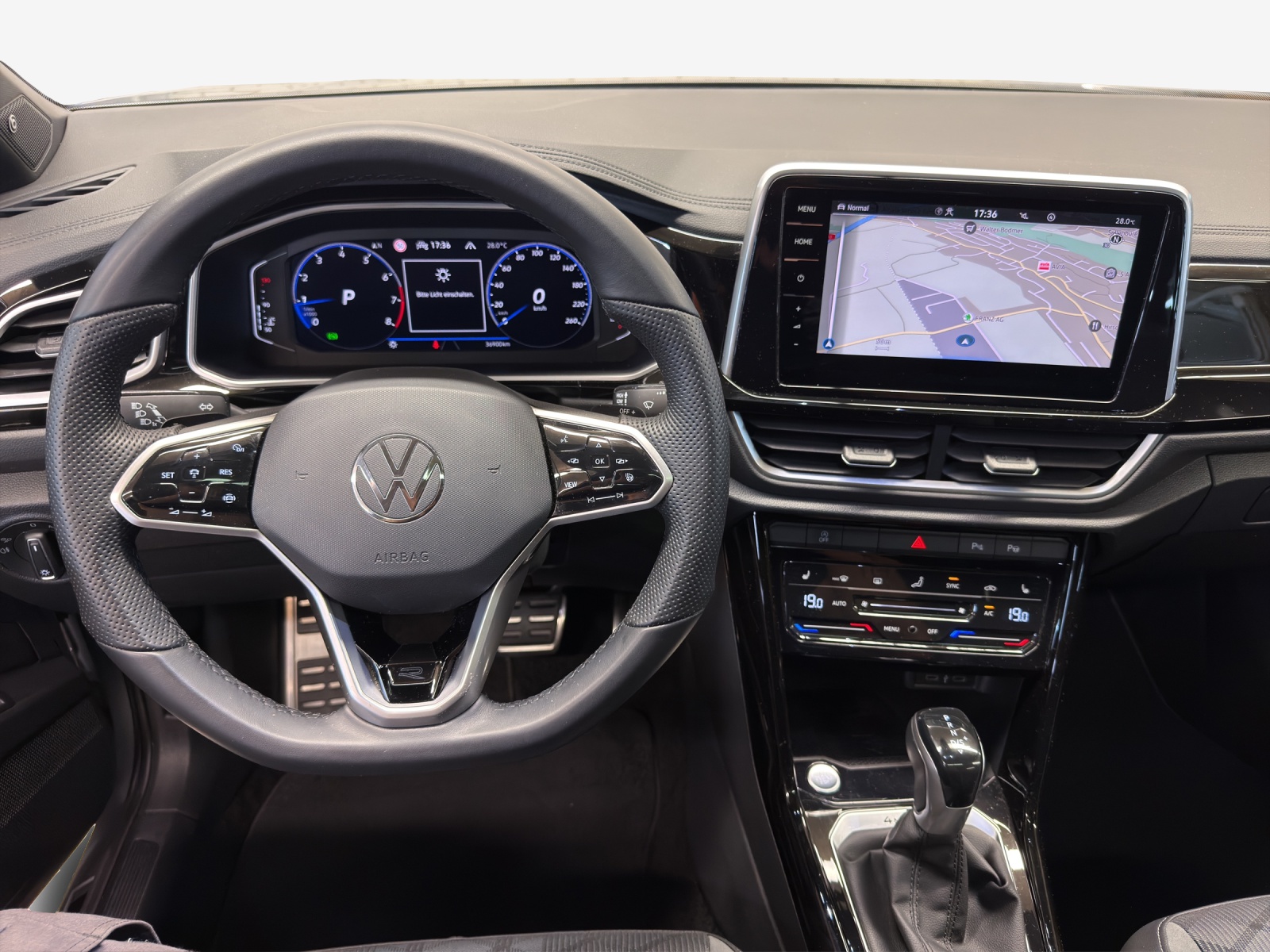 VW T-Roc 2.0 TSI R-Line DSG 4Motion-image-8