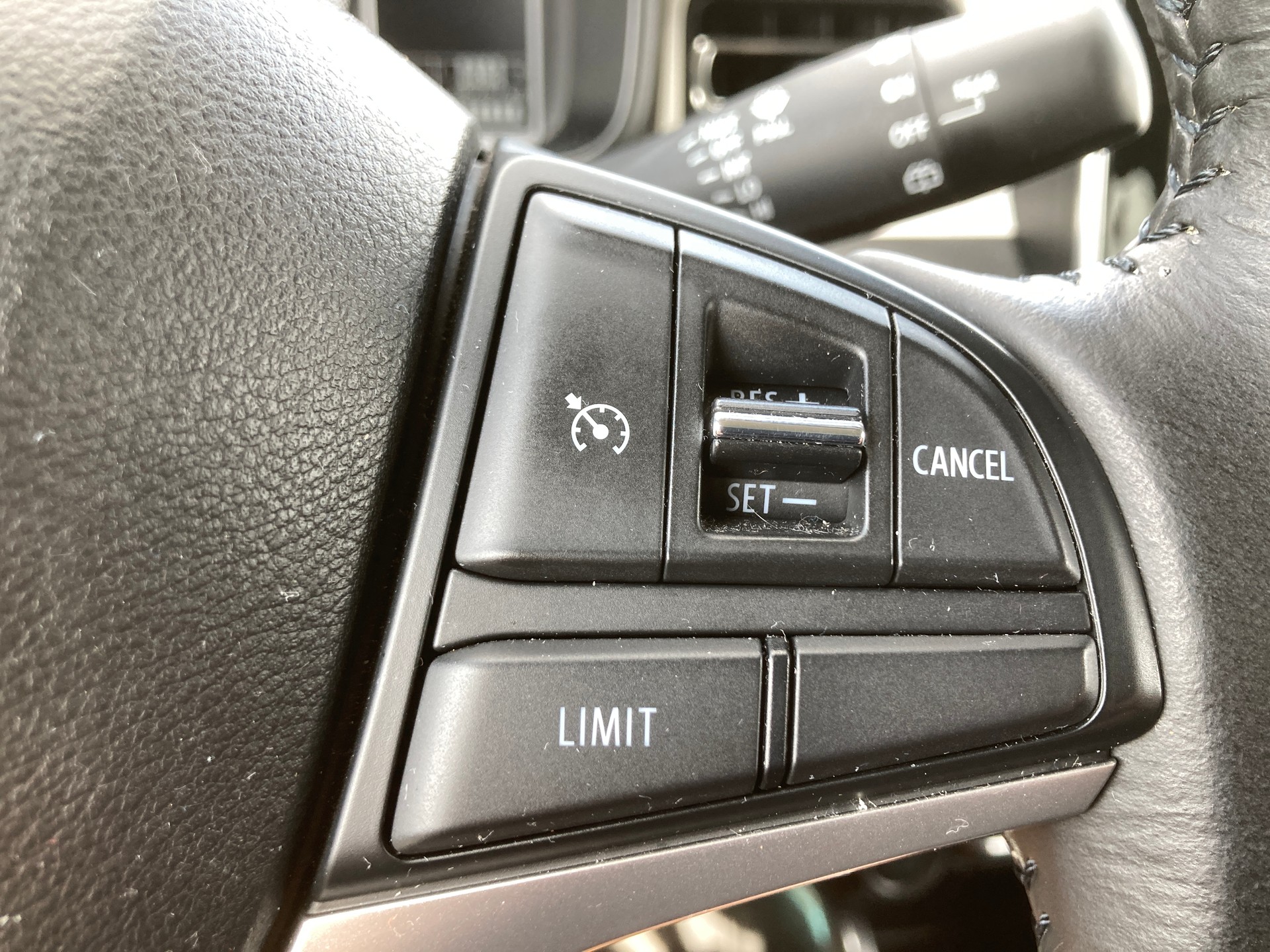 SUZUKI Ignis 1.2i Piz Sulai Top Hybrid 4x4-image-11